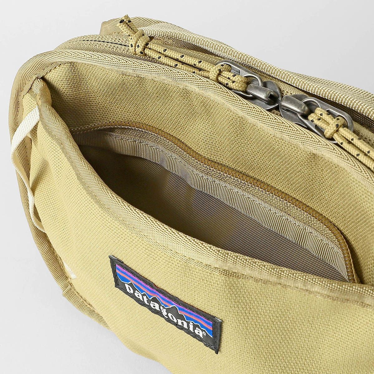Patagonia Fieldsmith Hip Pack 5L Waist Bag Unisex Recycled Polyester Tan