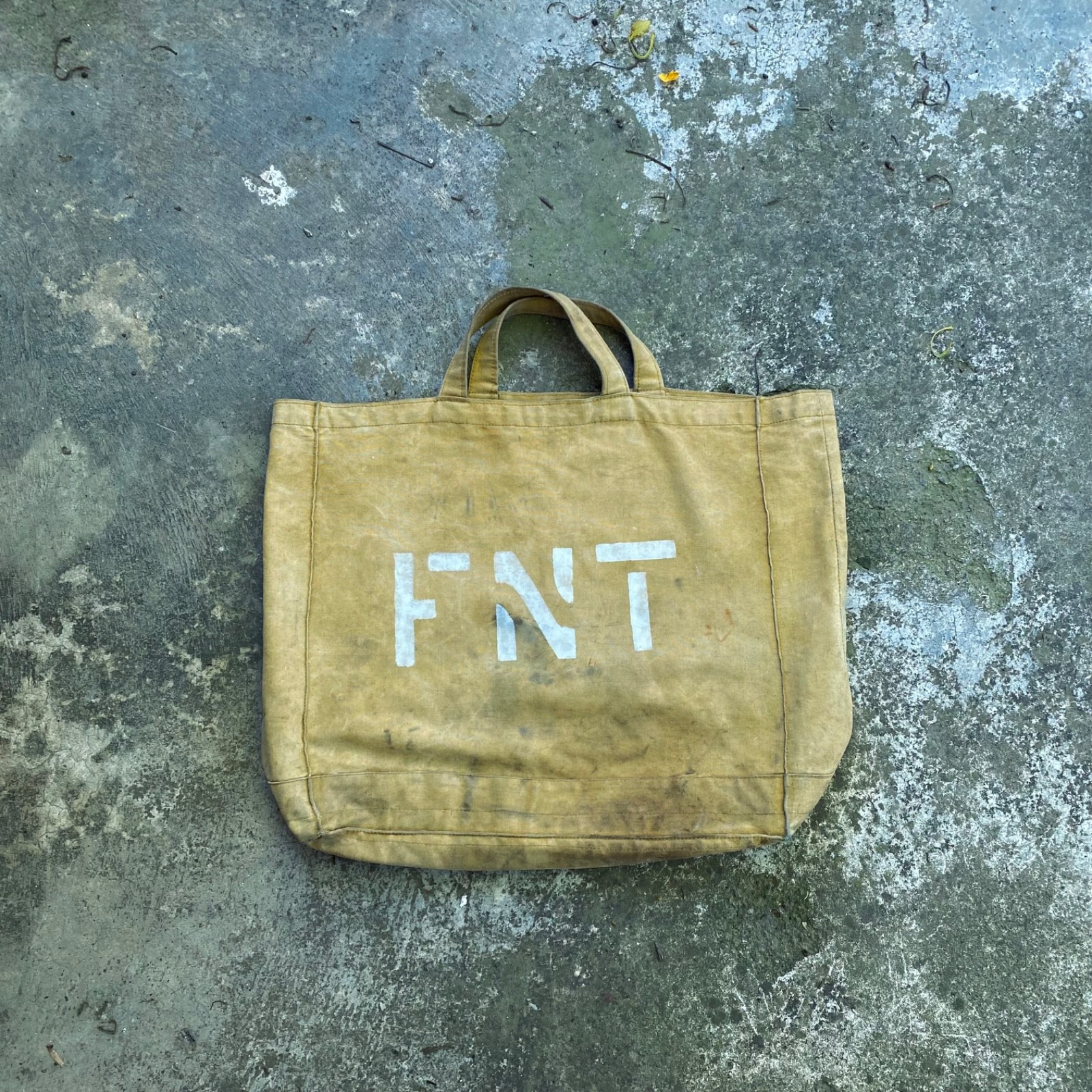 Vinrage 60s FNT tote tool canvas heavy work distressed fade big bag