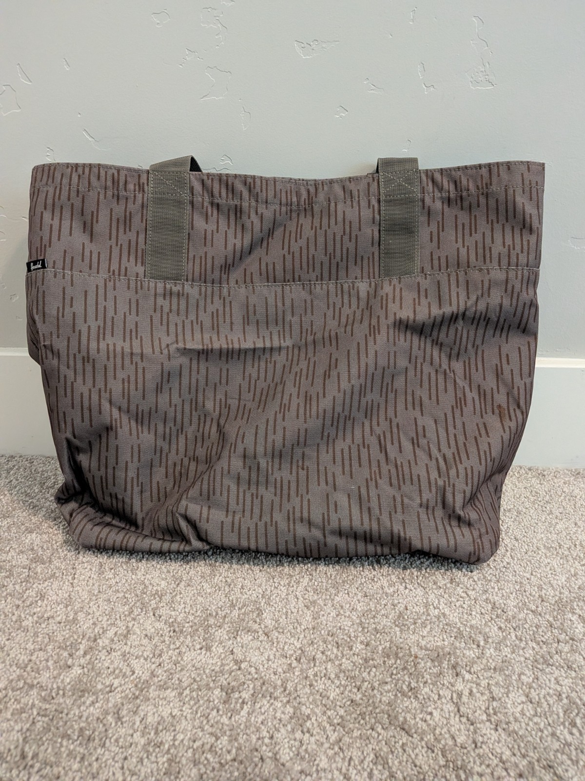 Herschel Gray Striped Large Tote Bag Zip/Snap Closure w/ Inner Pockets