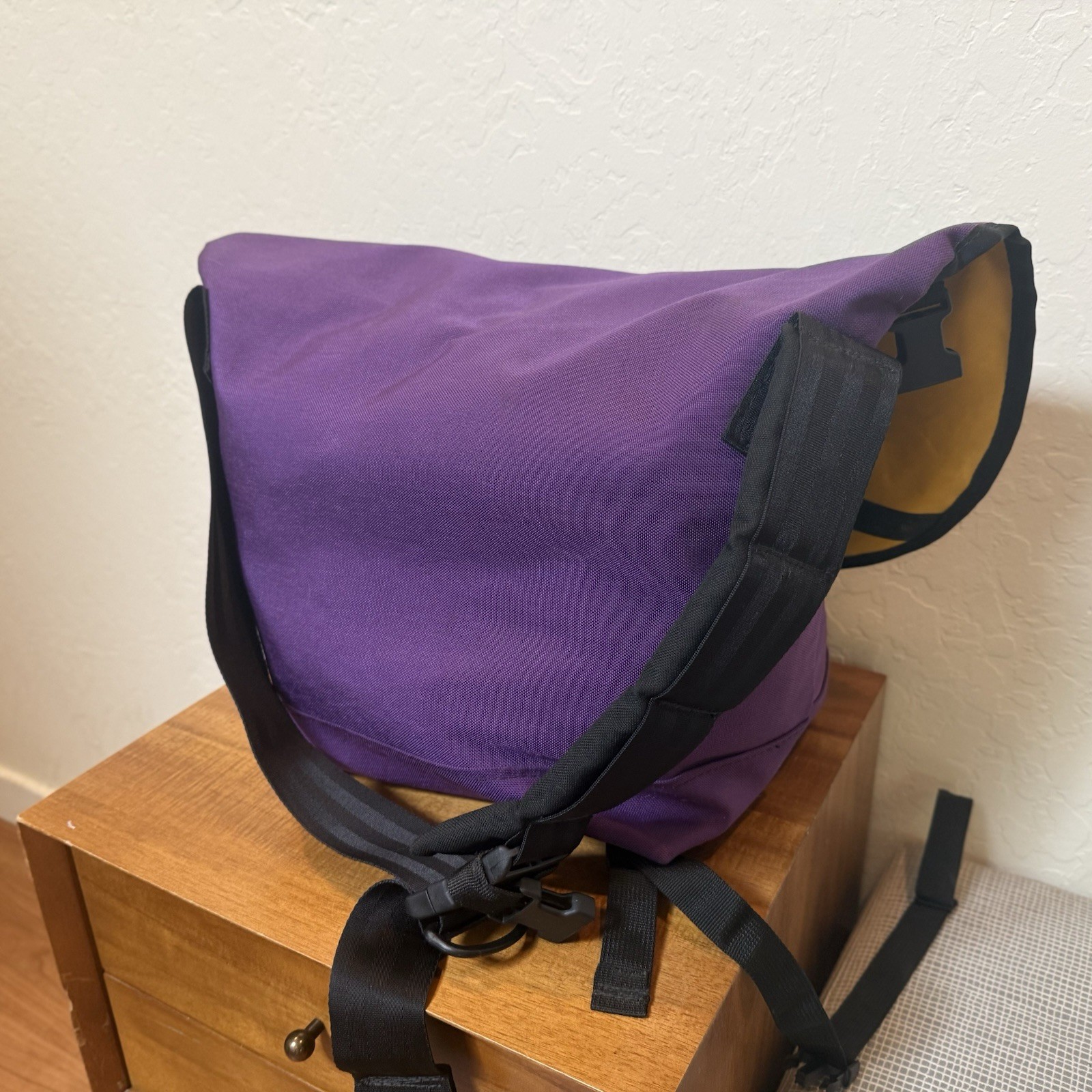 Freight Baggage San Francisco Messenger Bag Vintage Purple / Yellow