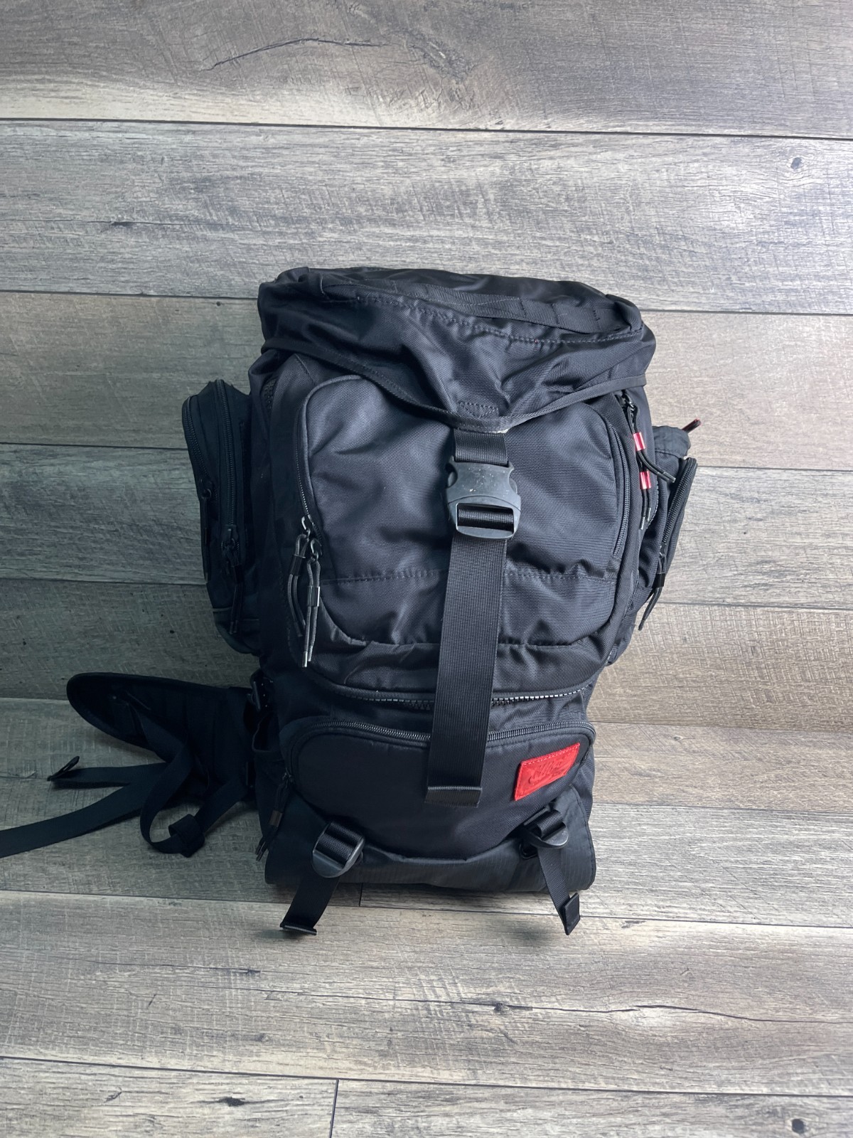 Nike Backpack SB Eugene Black Nylon Zip Outer Pockets Adjustable Strap Shoulder