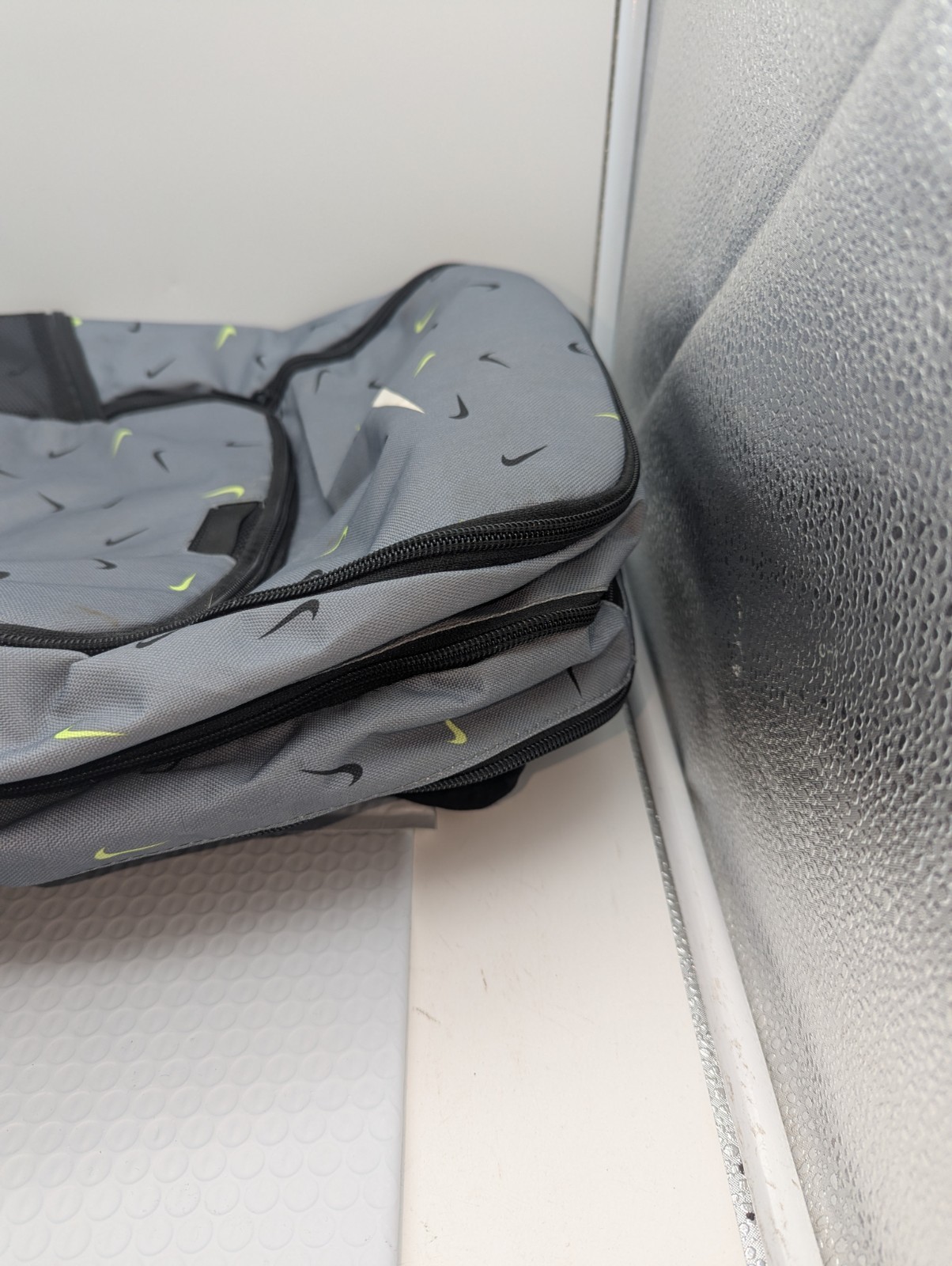 Nike Brasilia All Over Print Backpack Training Gym Gray/Black BA6039 Used