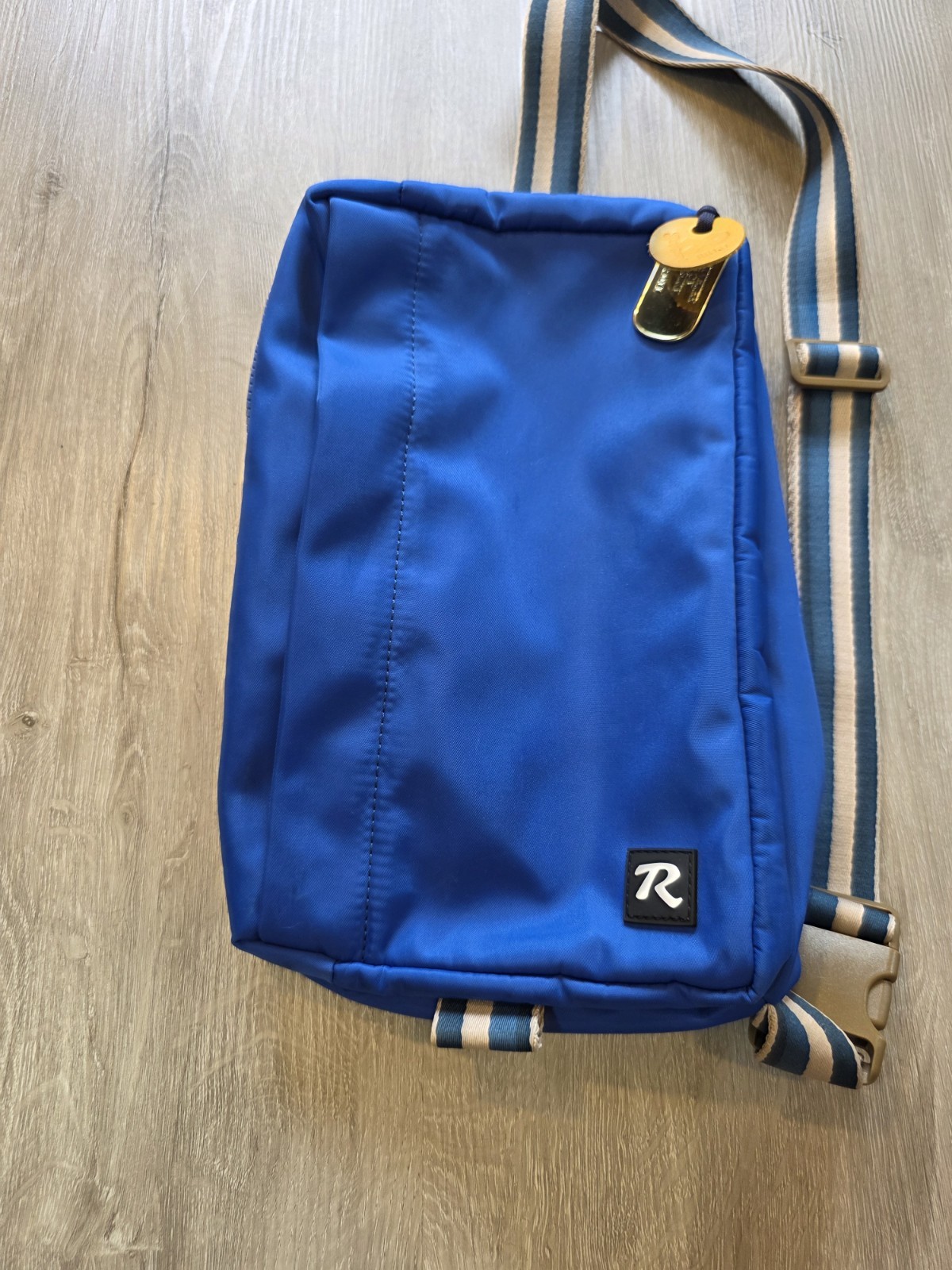 R.Riviter Reveille Shoulder Nylon Bag 12″ X 8″ Hiking Outdoor Unisex Conceal