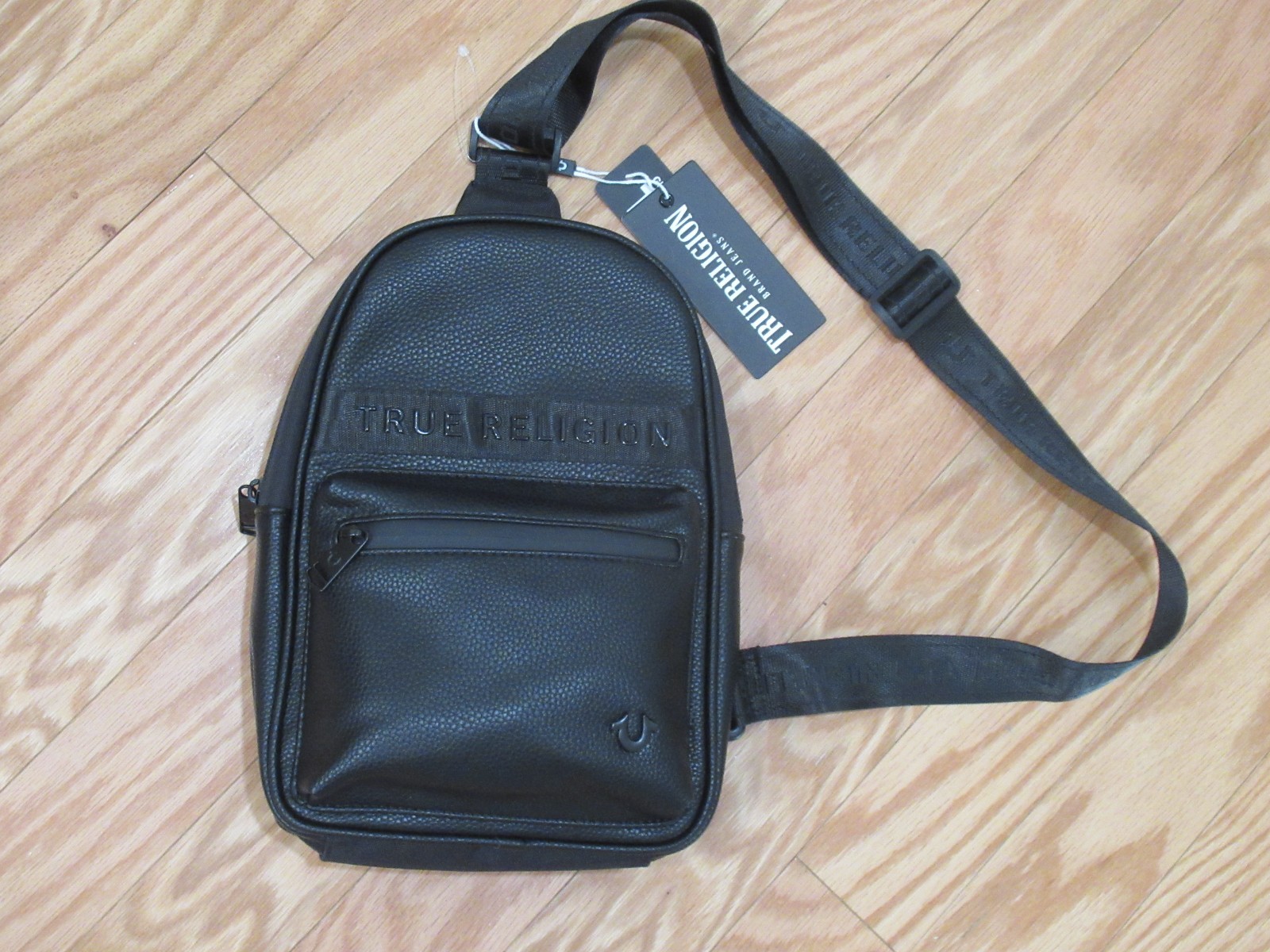 True Religion Mens Sling Crossbody Bag Black ~~BRAND NEW WITH TAG~~