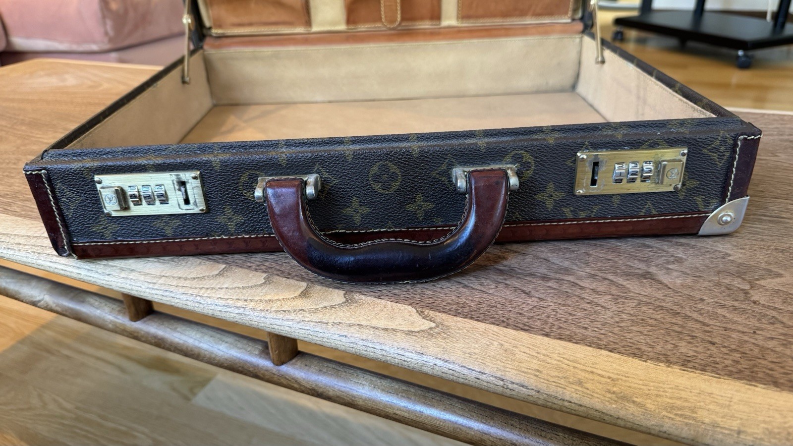 VTG Italian Leather Attache Briefcase 70s/80s Style /Cagiva Brass Lock Hardware