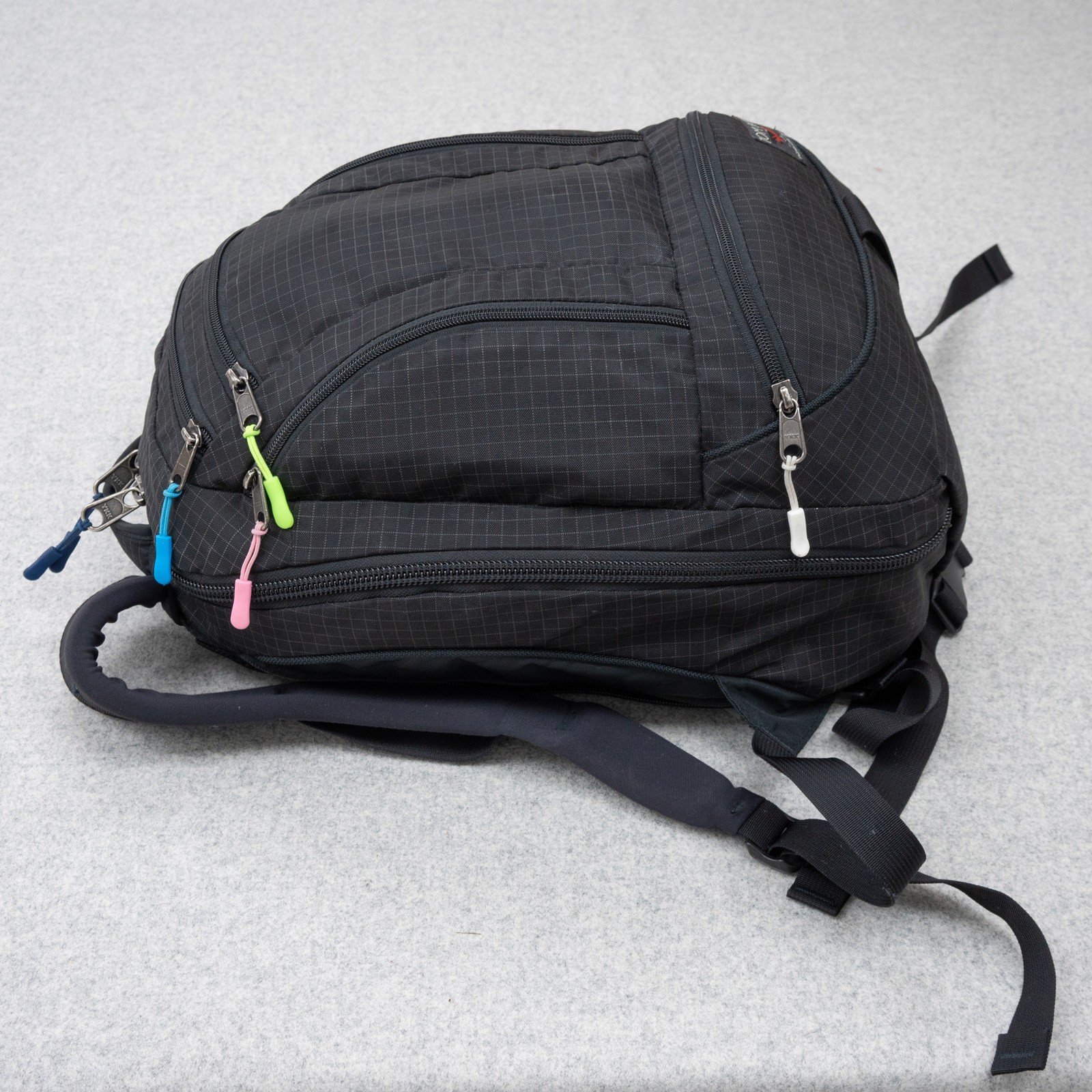 TOM BIHN Synik 22 Retired Black Halcyon/Zest Halcyon Very Good Clean