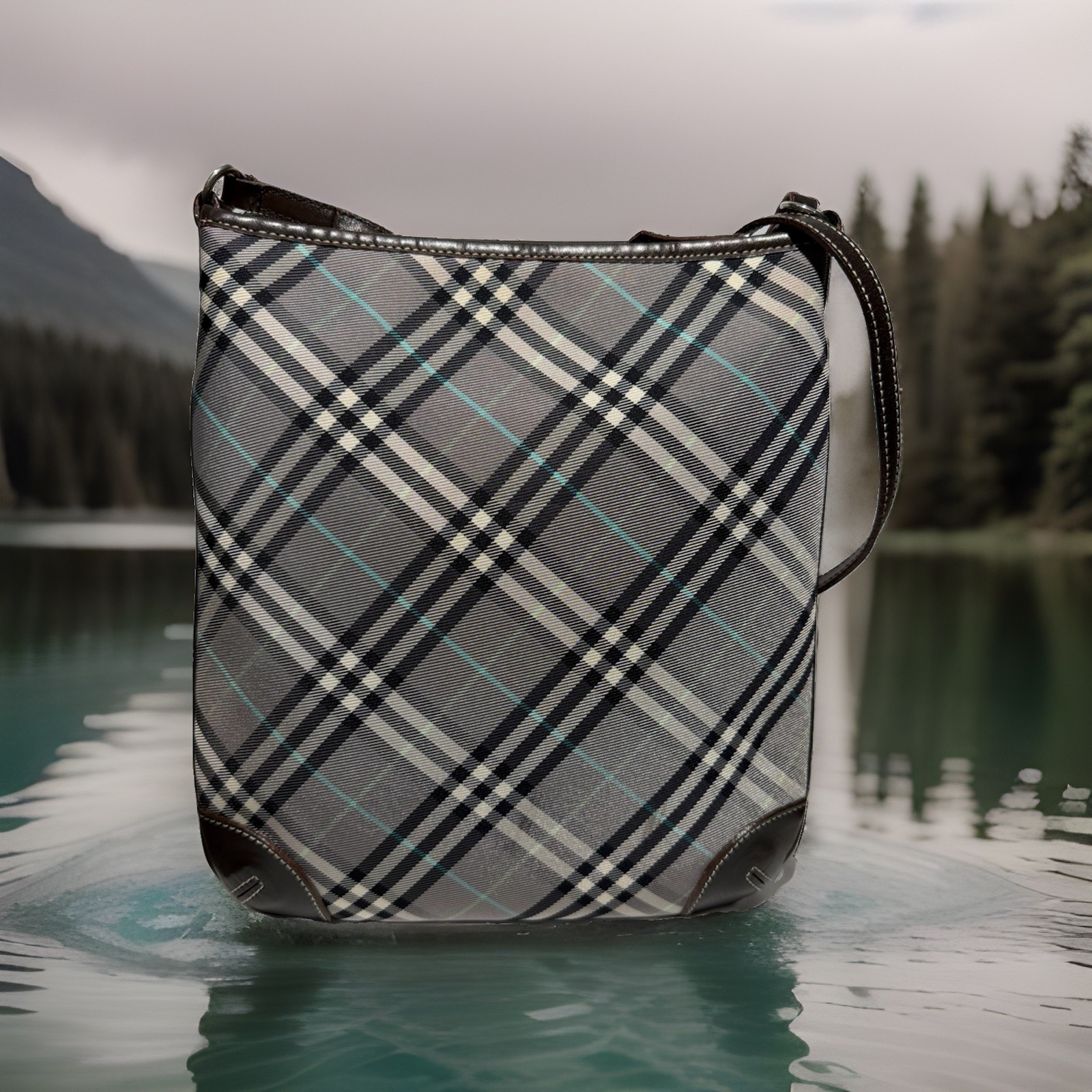 Burberry Checkered Zip Shoulder Bag Medium Adjustable Detachable Strap Buckle