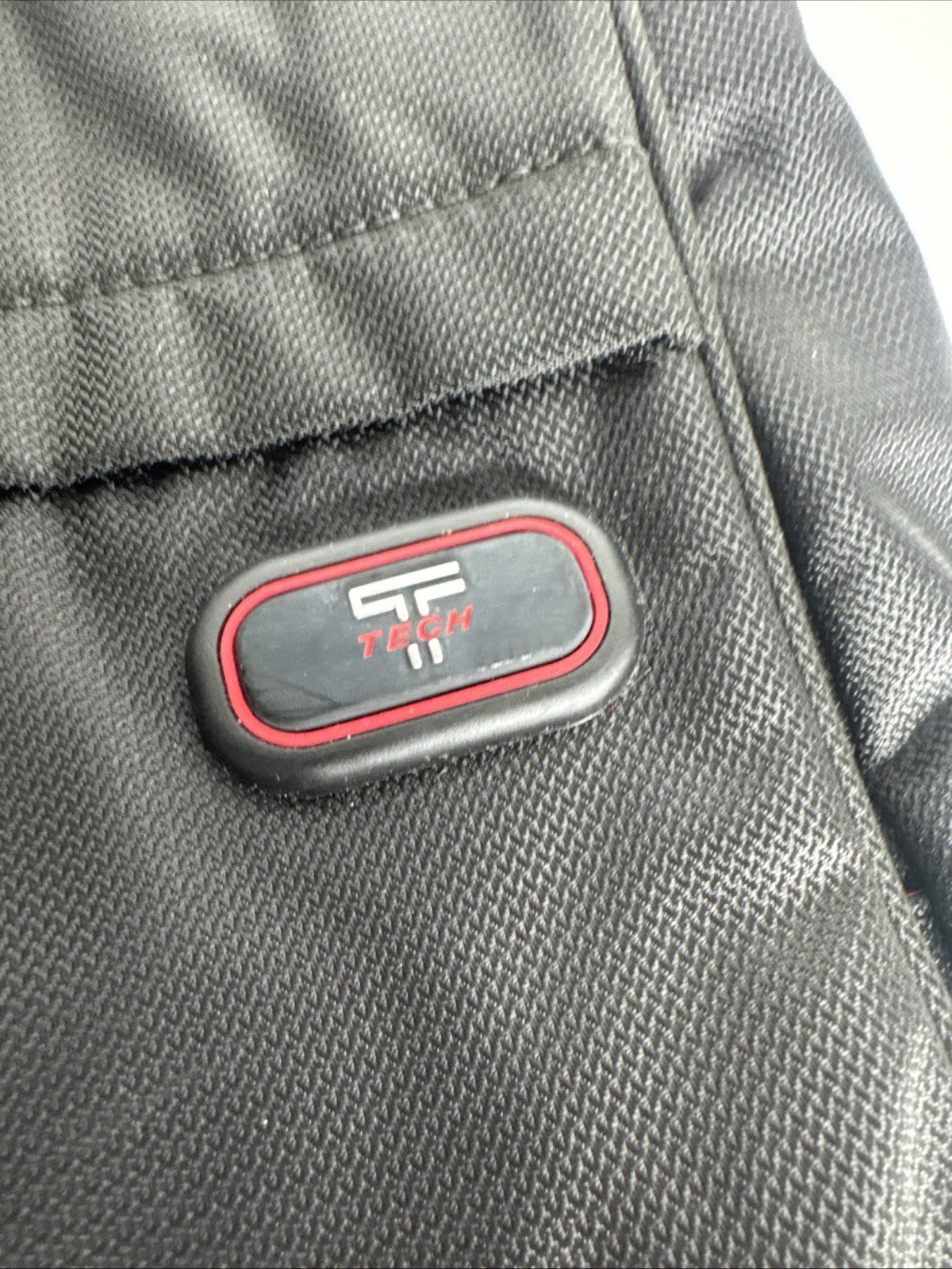 Tumi T-Tech Essential Black Slim Expandable Messenger Bag 5114D Black Red