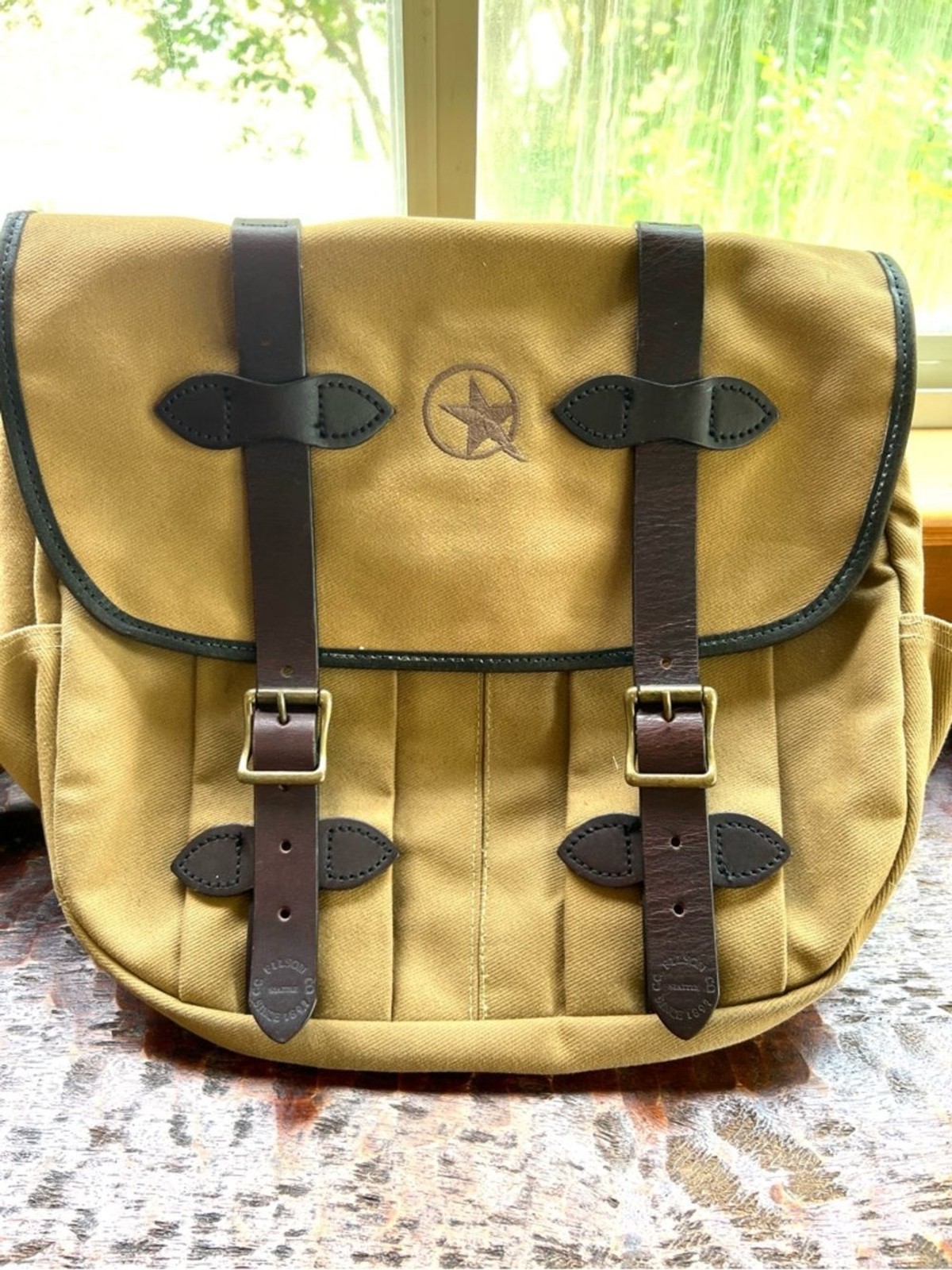 VTG Authentic Filson Medium Field Bag 232 Tan Canvas Bridle Leather Excellent