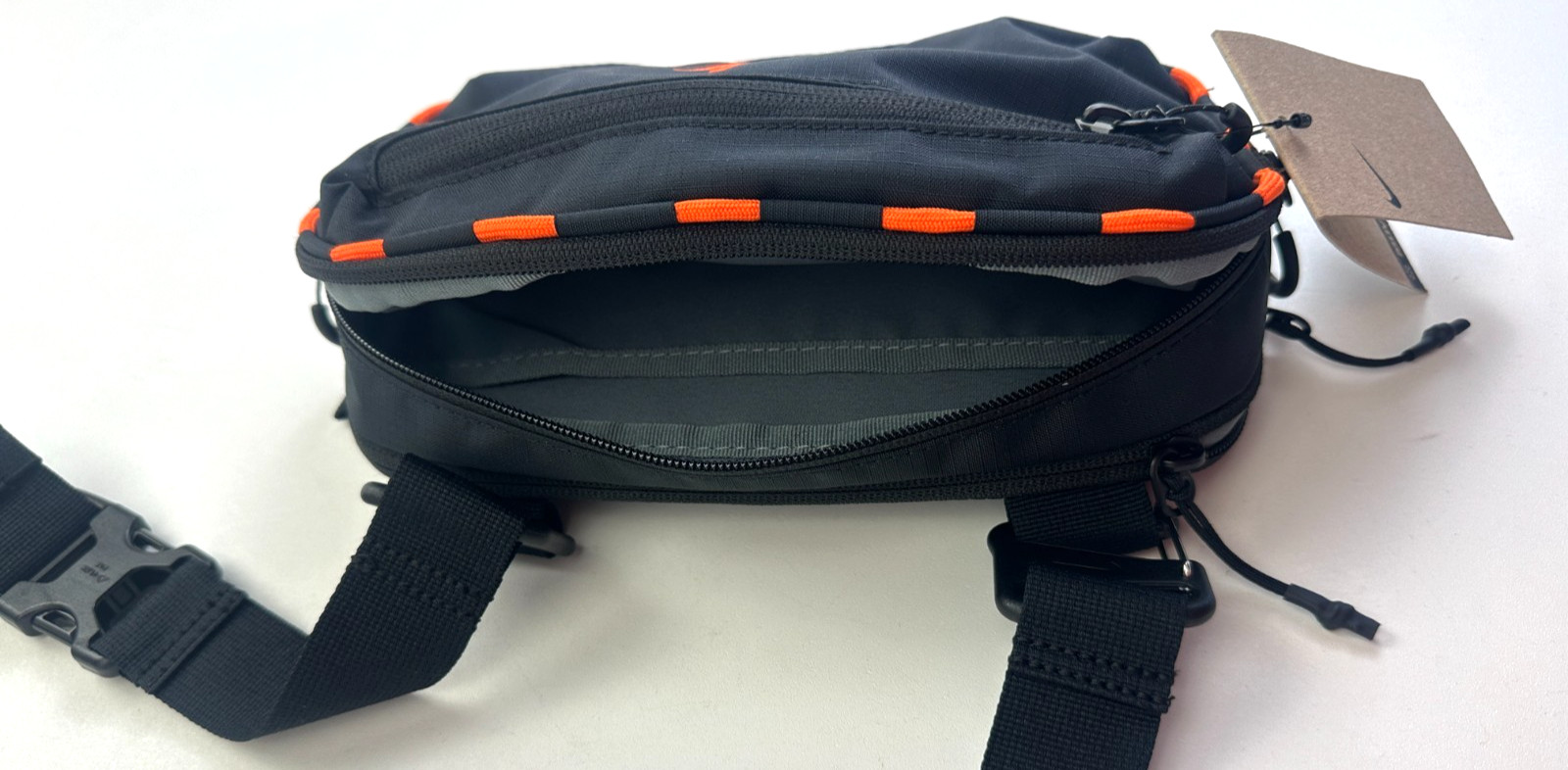 Nike Hayward Patrol Crossbody Bag 4L 9.5”x 16” x 5″ Men’s Women’s Boy’s New