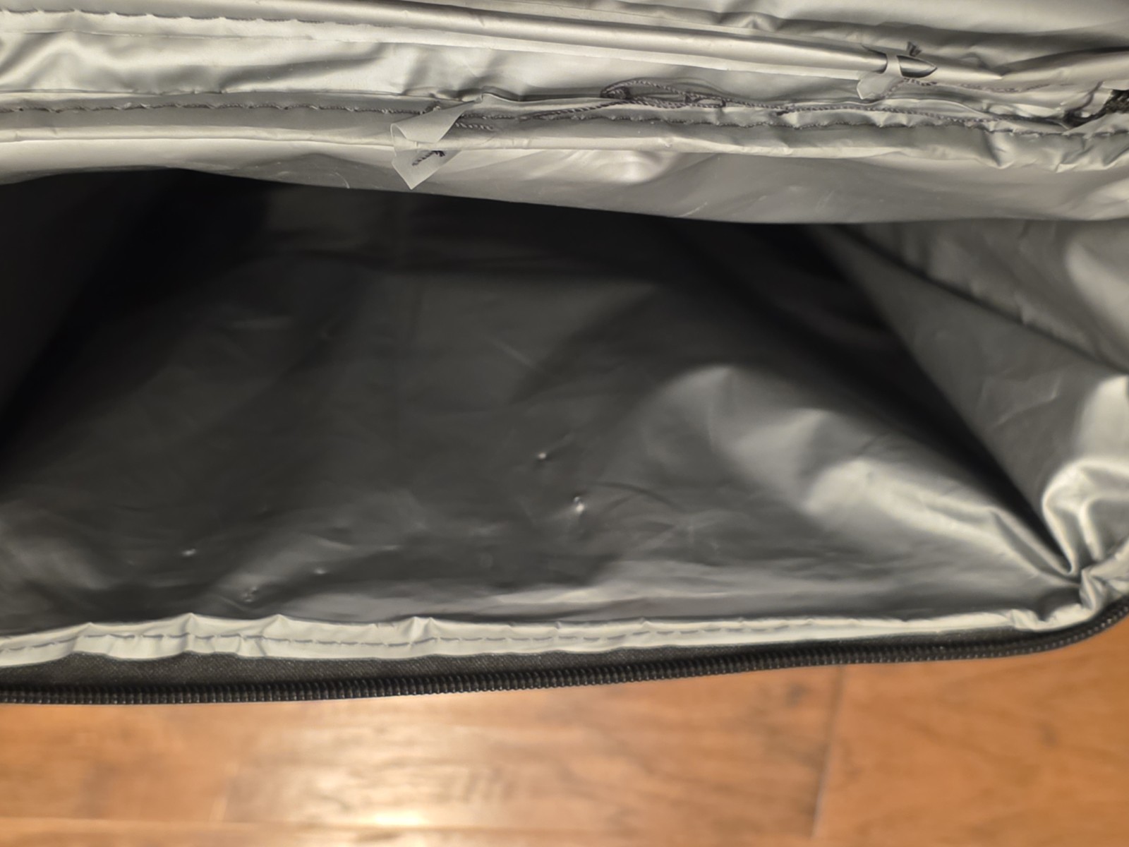 Genuine Land Rover Above & Beyond Black Backpack Cooler Icechest Rare