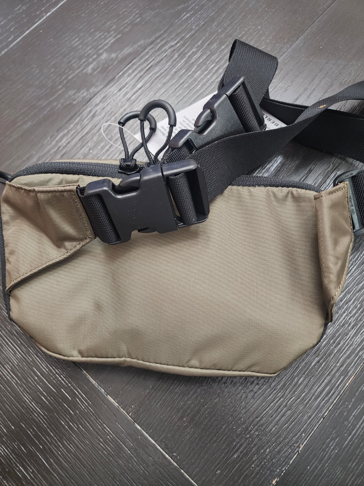 Versatile Green/Black Tactical Fanny Pack – Ideal for Travel and Outdoor Use NWT