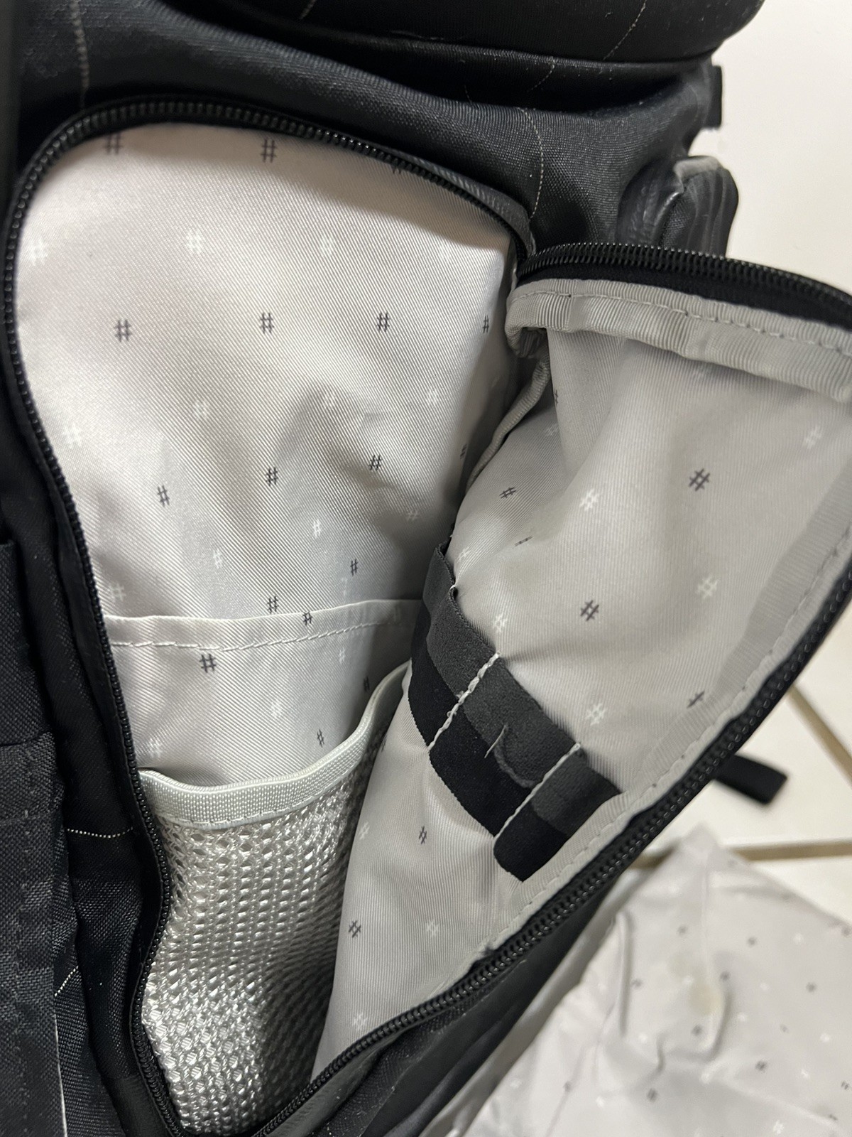 Lululemon Cruiser Backpack bag 22L Rare Out Of Print. Pin stripes. Complete