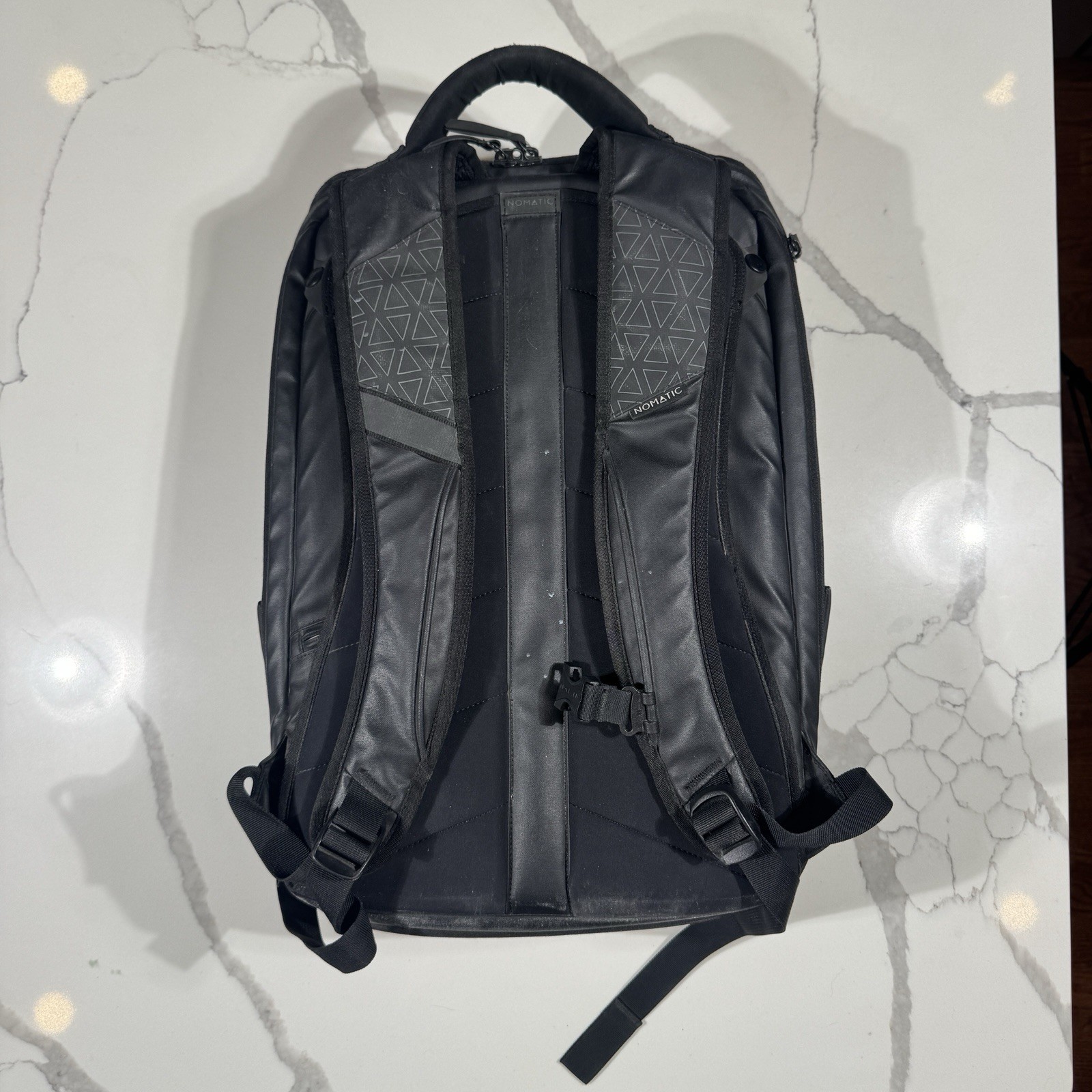 Nomatic Travel Pack 20L, Expands to 30L, Black Color, Good Condition, $349 Value
