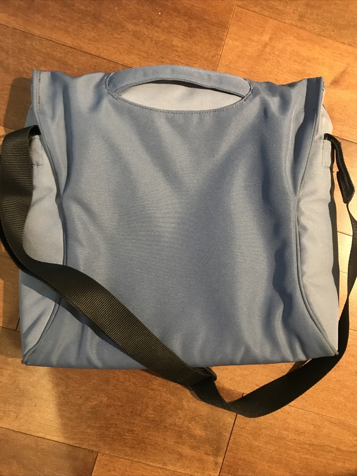 Crumpler The Skivvy Notebook Laptop Messenger Bag Light Blue Orange Interior