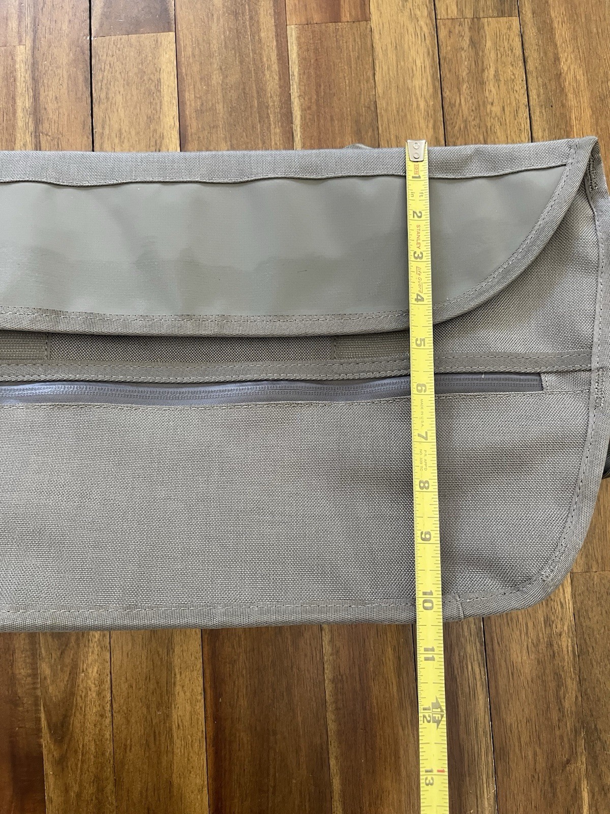 Chrome Industries Simple 12L Messenger bag gray urban commuter bag minimalist