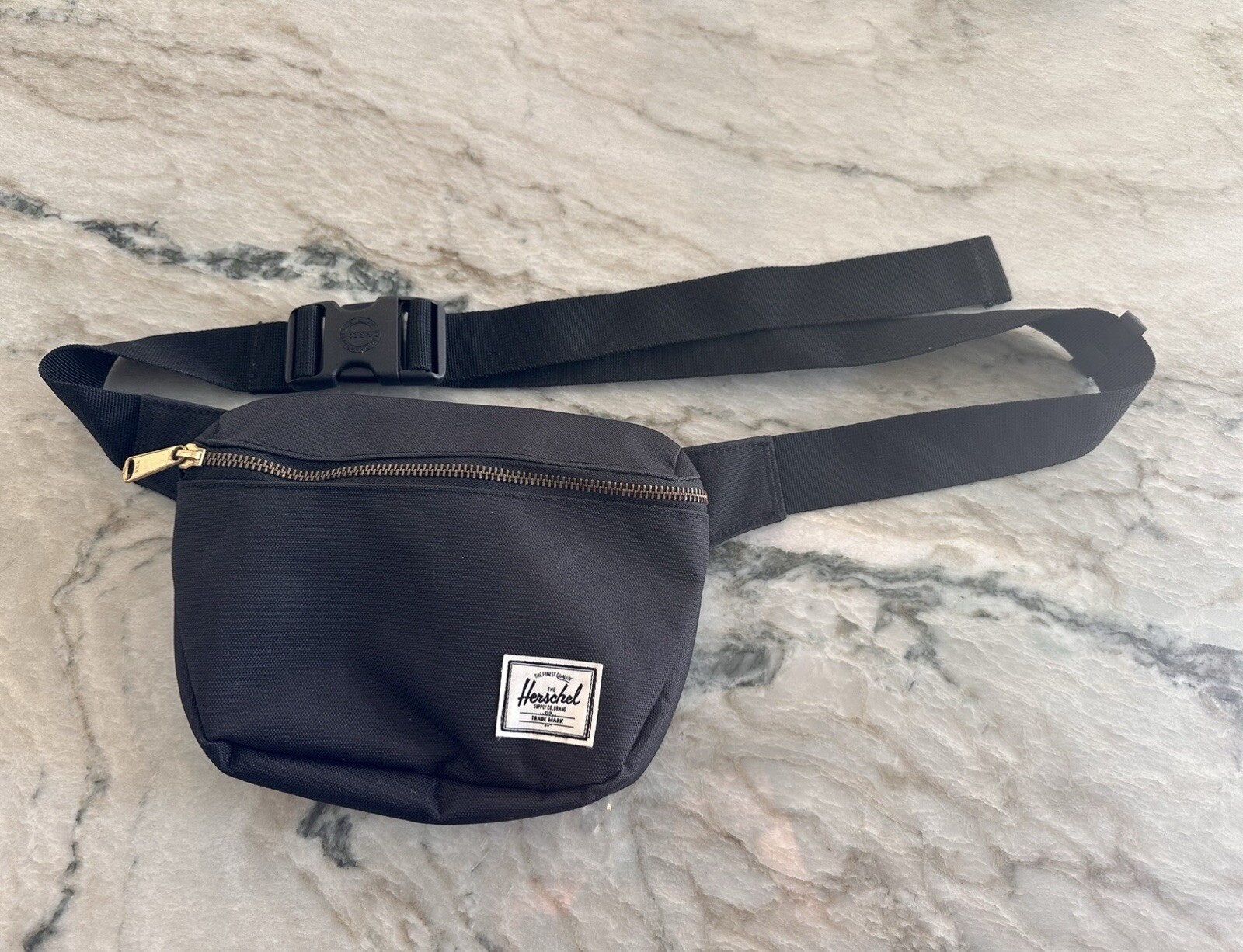 Herschel Fifteen Hip Pack Black / Gold Zipper Fanny Belt Bag