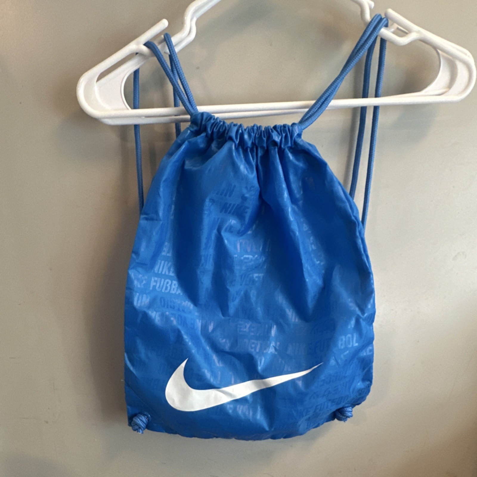 Nike Tiempo Drawstring Backpack with Zipper Pocket Blue Excellent Condition!