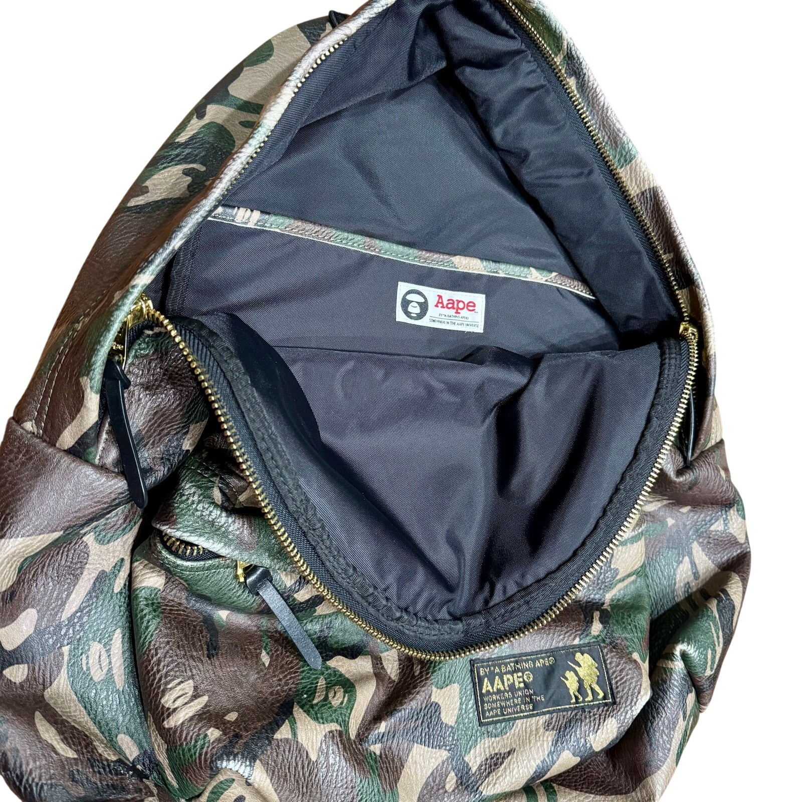 A bathing Ape AAPE camo backpack limited edition Sold Out, gold Moonface, green