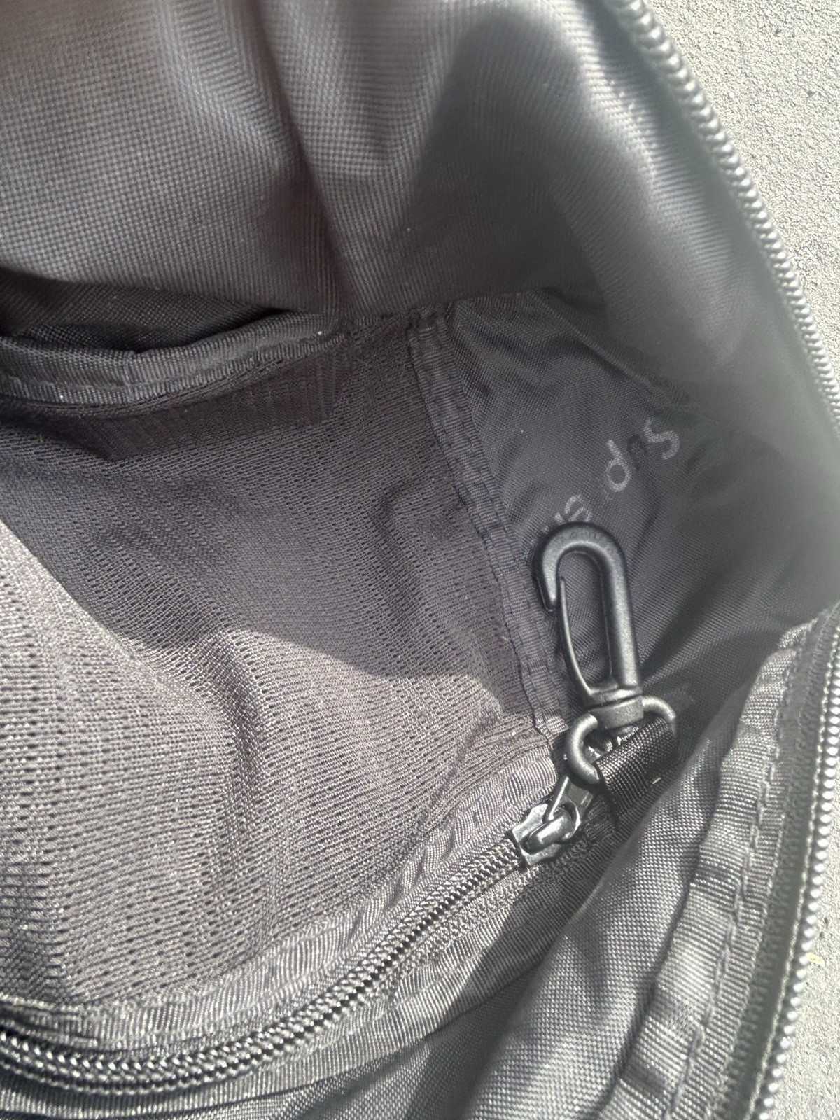 Supreme Black Belt Bag Adjustable Strap Inner Pockets Key Clip Zip Buckle