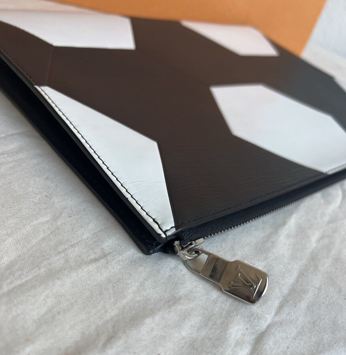 Louis Vuitton Clutch Bag Pochette Jules GM Epi Leather M63295 Black 2018 FIFA
