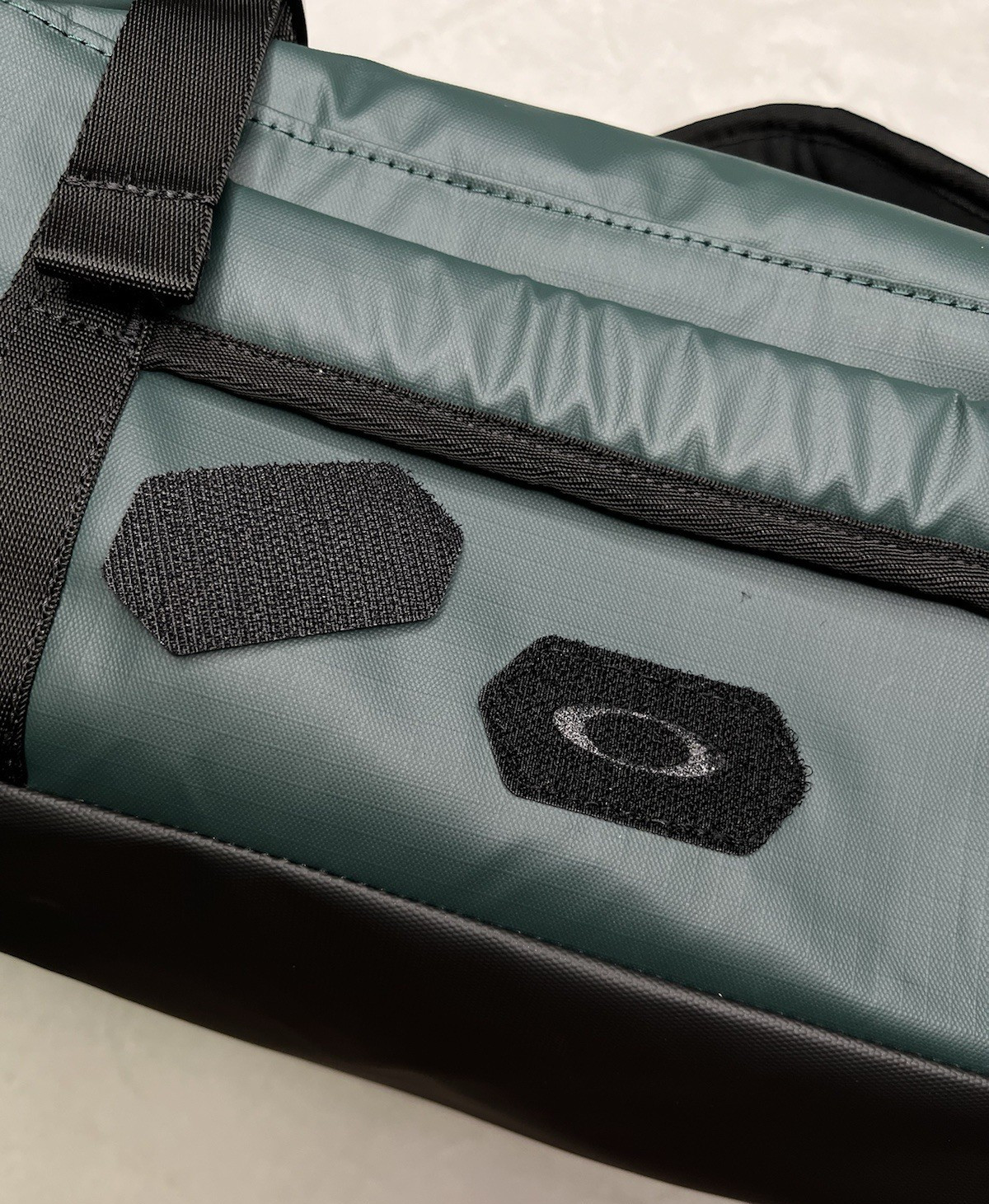 NEW $140 Oakley Road Trip RC Duffle Travel Bag 50L Green Backpack FOS901037 Gym