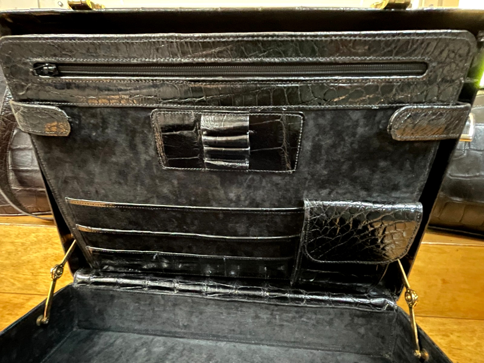 Genuine American Alligator Briefcase NEW Black Classic Case Lock Pockets 18x13x4
