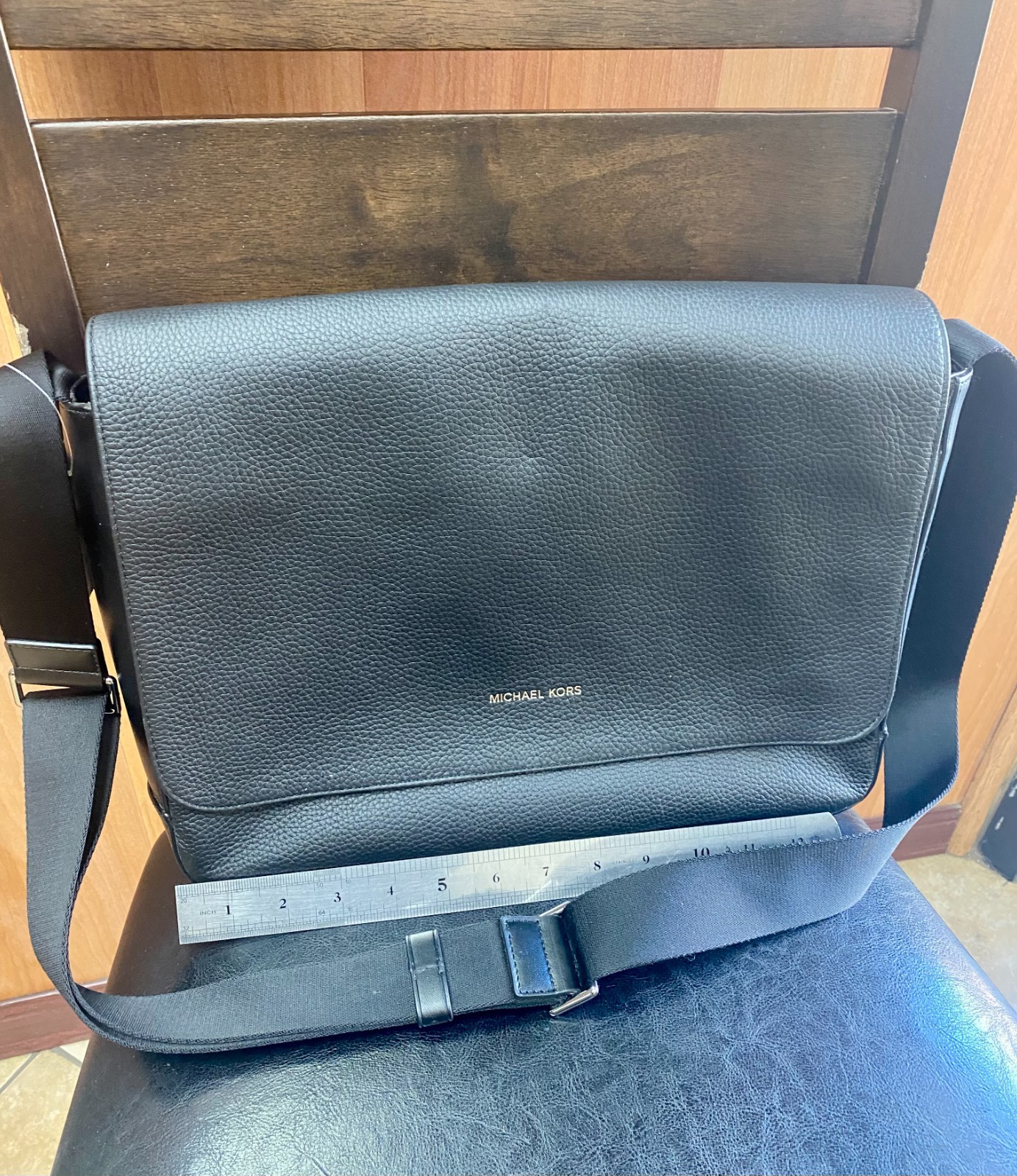 Mason 33S0LMSM7E Explorer MSGR Leather Messenger Bag In Black