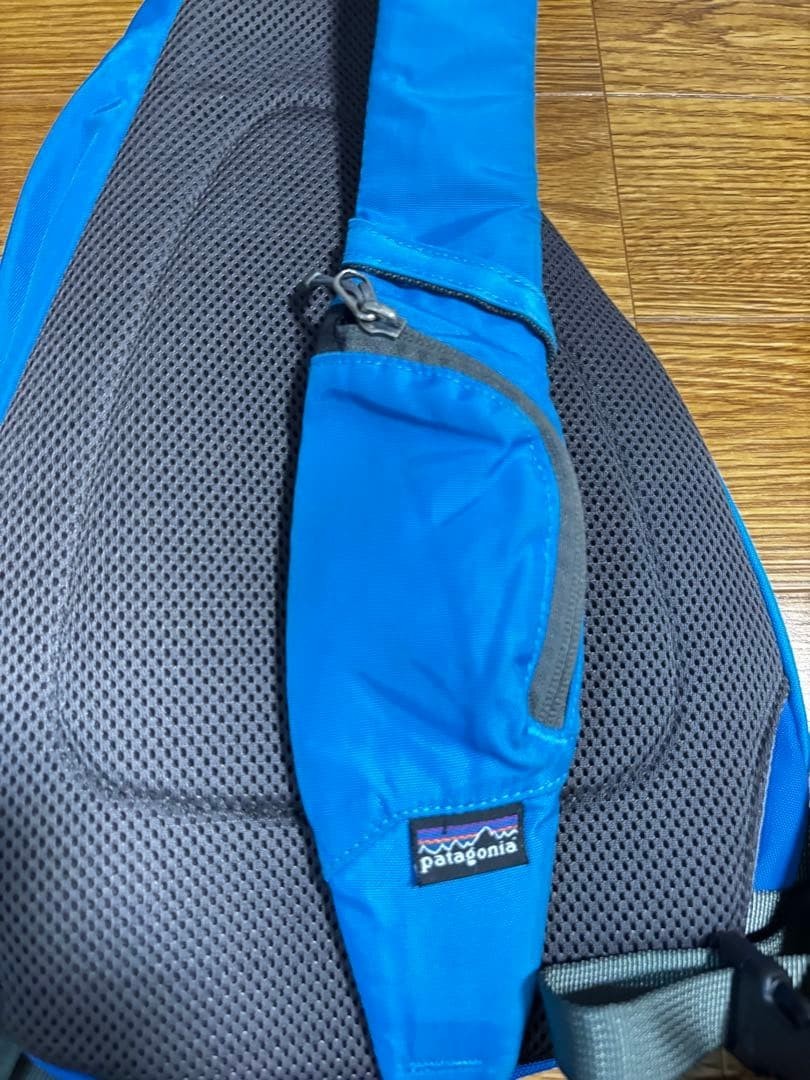 Patagonia Atom Sling Sling Bag Very Good nylon Pink 40cm x 25cm x 10cm