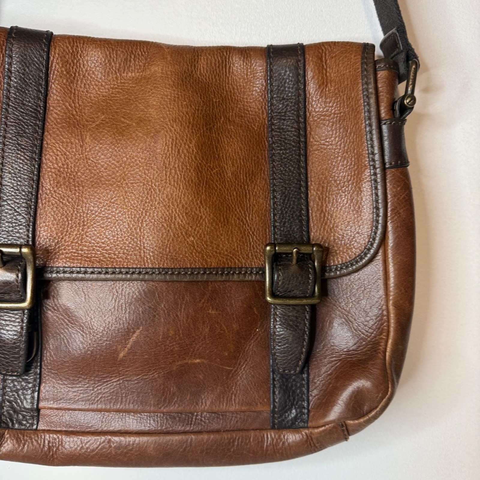 Fossil Men’s Messenger Crossbody Satchel Brown Leather Bag Two Tone