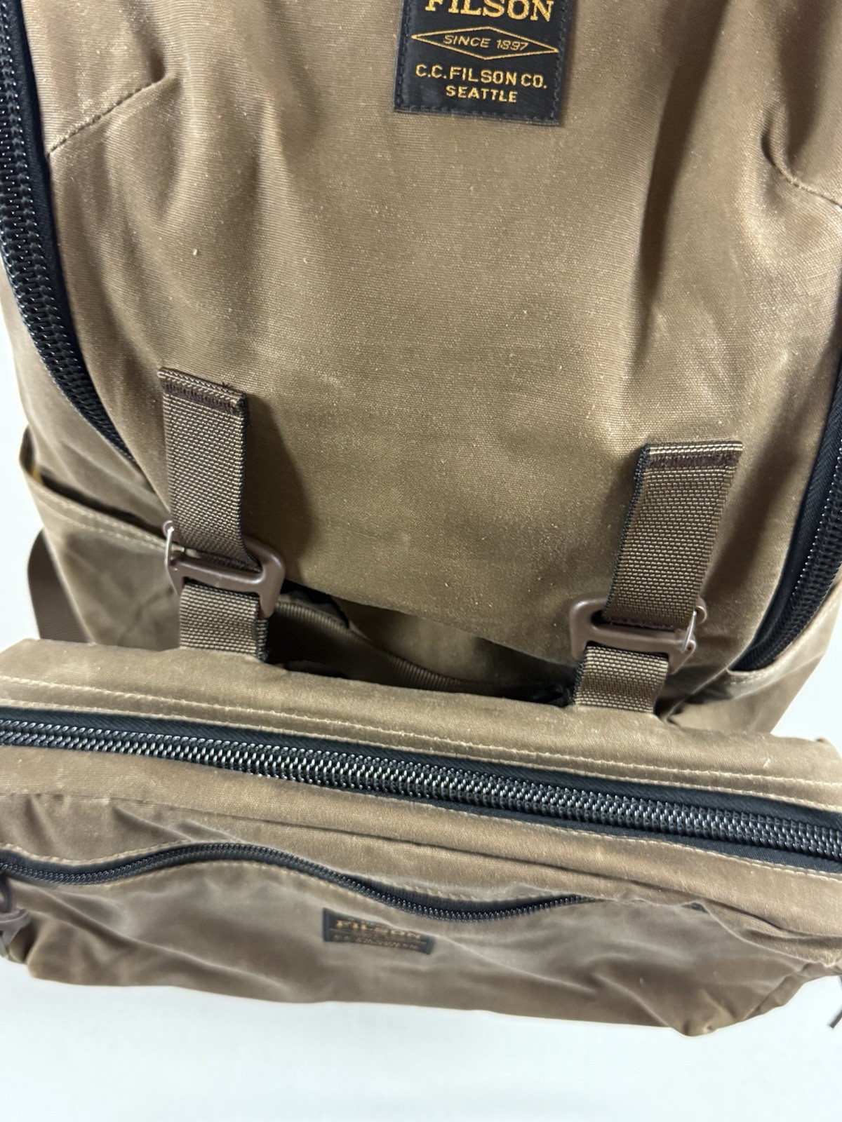 FILSON TRAPPER CREEK 28L BACKPACK DARK TAN NWT