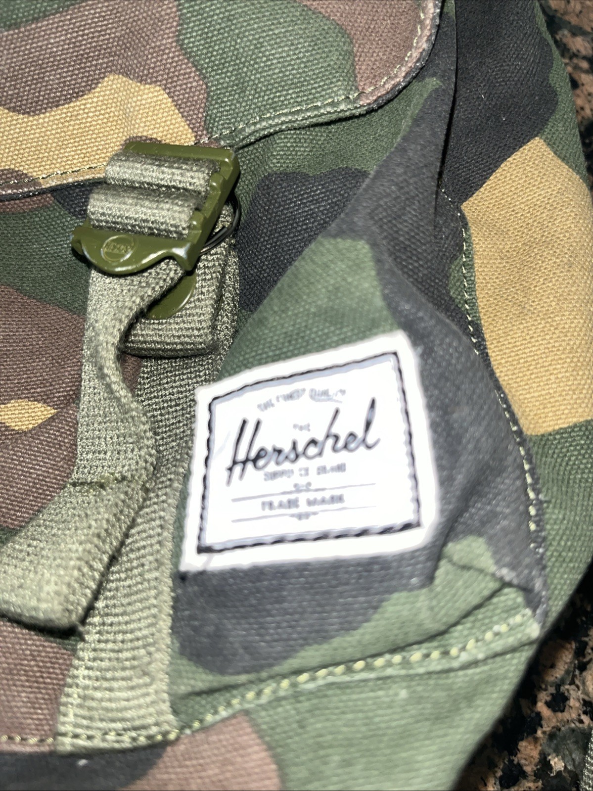 HERSCHEL SUPPLY CO Unisex CAMO Backpack 20.5L Camouflage Brown Green 17 X 13″