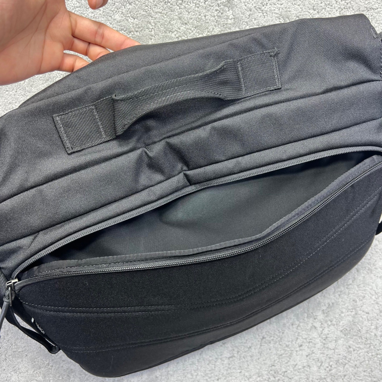 Outdoor Research PRO Deploy Messenger Bag Black Tactical Travel School Laptop