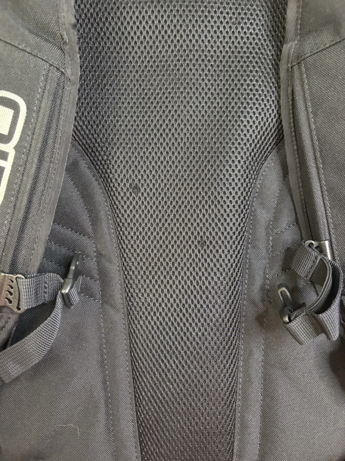 OGIO S2 Black Backpack Zip Adjustable Straps Outer Pockets Unisex Large