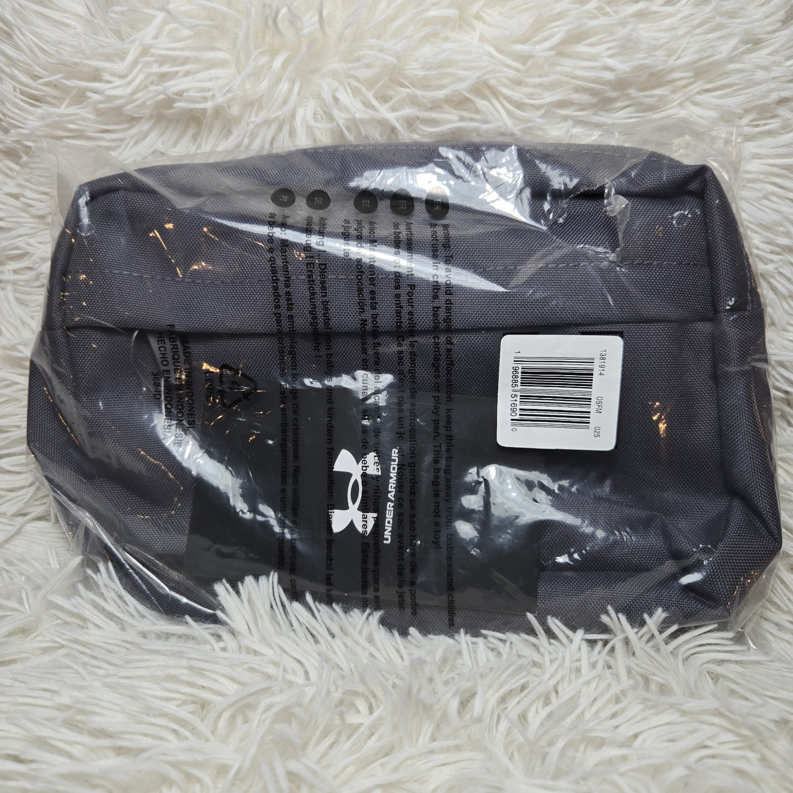Under Armour Crossbody Bag – UA Essentials Lite Xbody – Gray/Black
