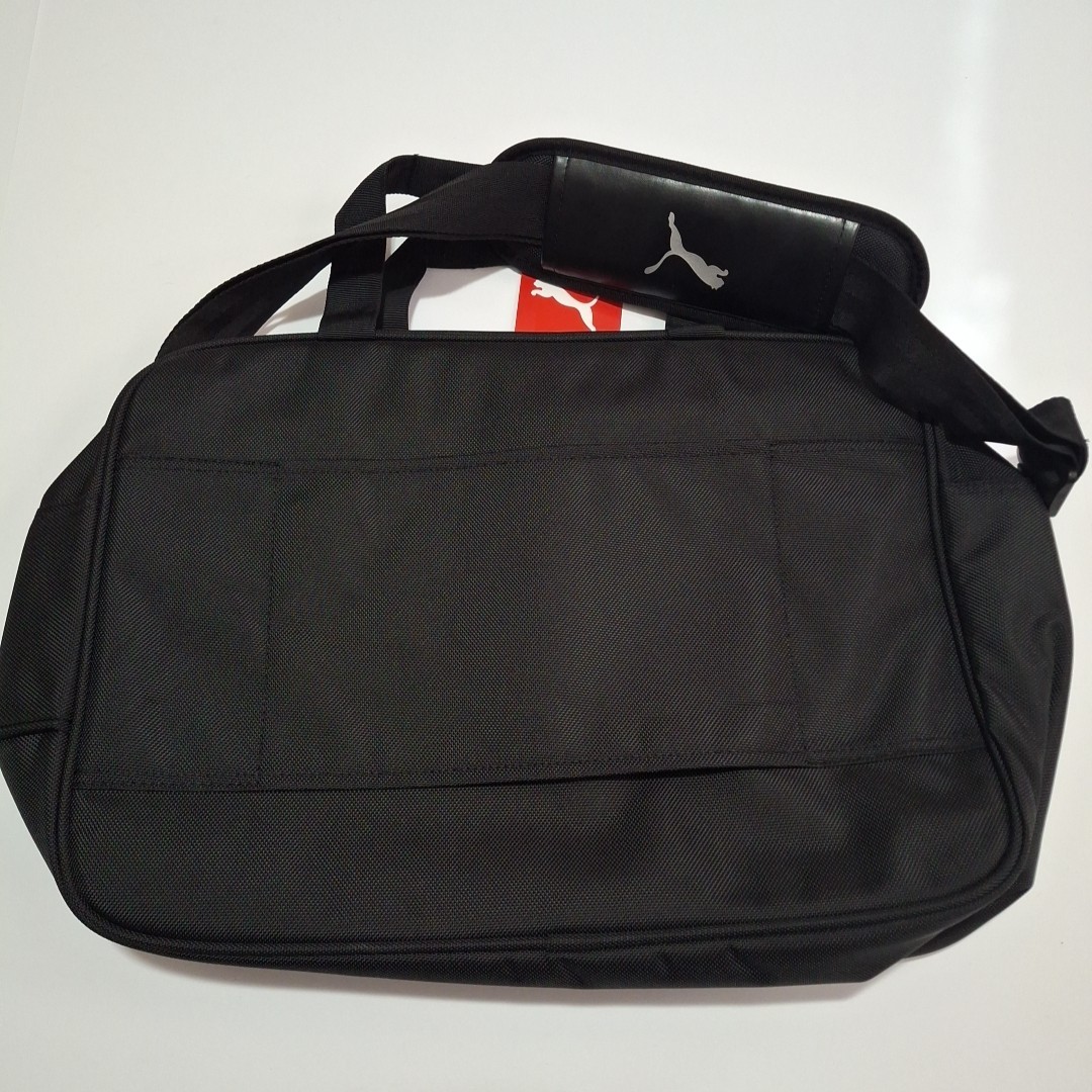 Puma 072375-01 Team Messenger Bag, Black