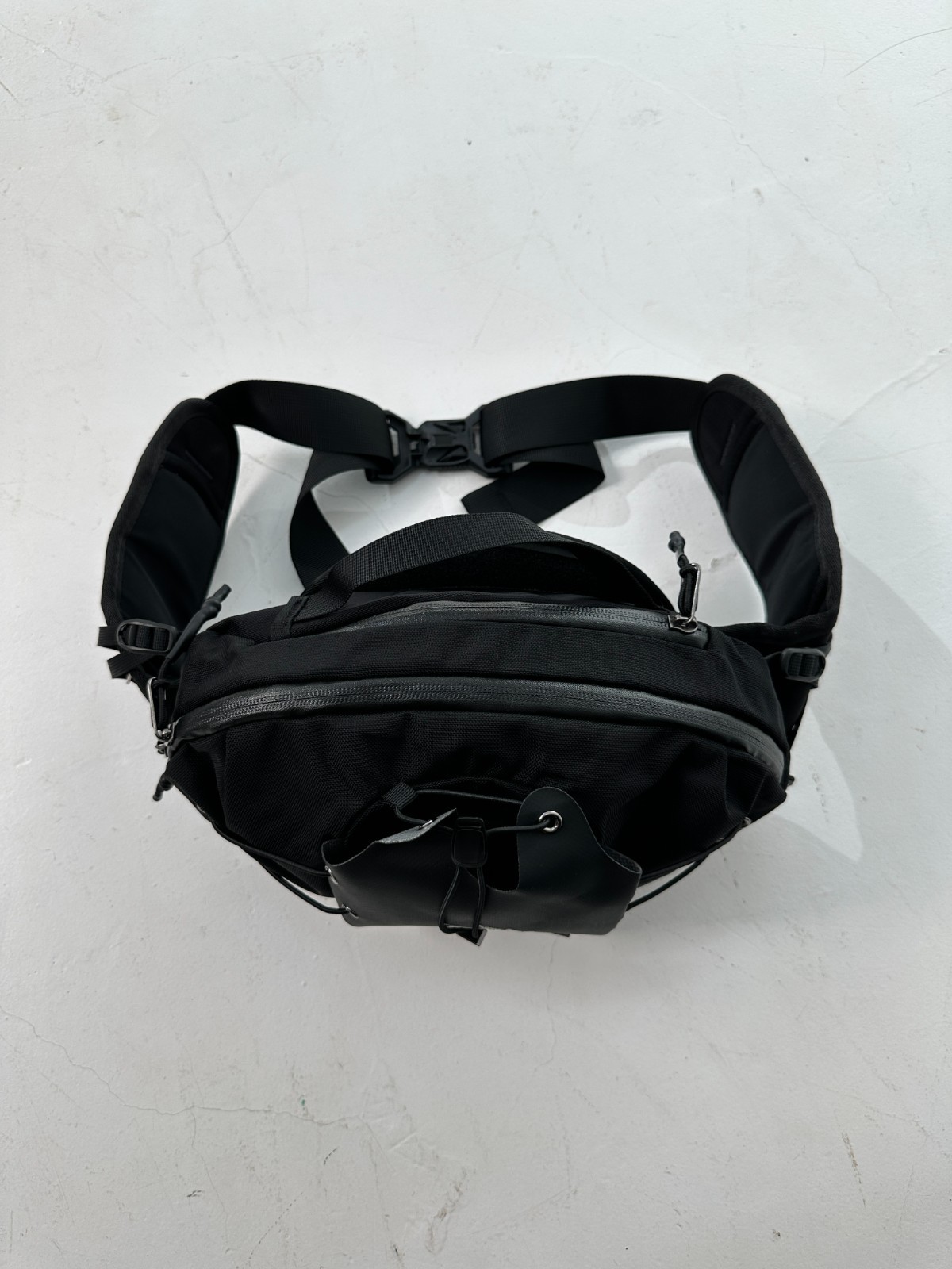Arc’teryx Q5 Waistpack Black Outdoor Belt Bag Hiking EDC Crossbody Minimal Techw