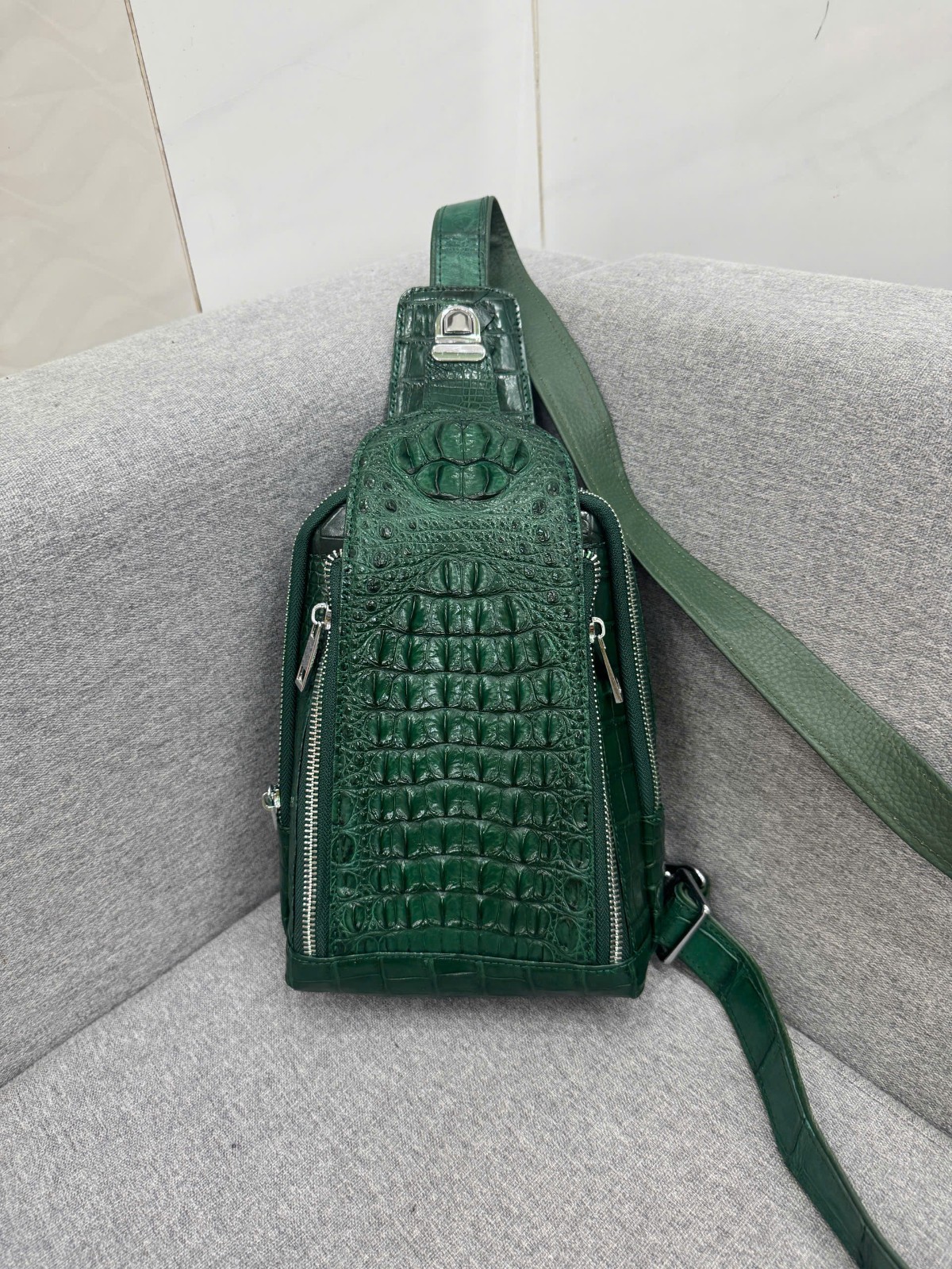 Men Luxury Genuine Leather Bag Chest Shoulder Daypack Crossbody Bag Gift