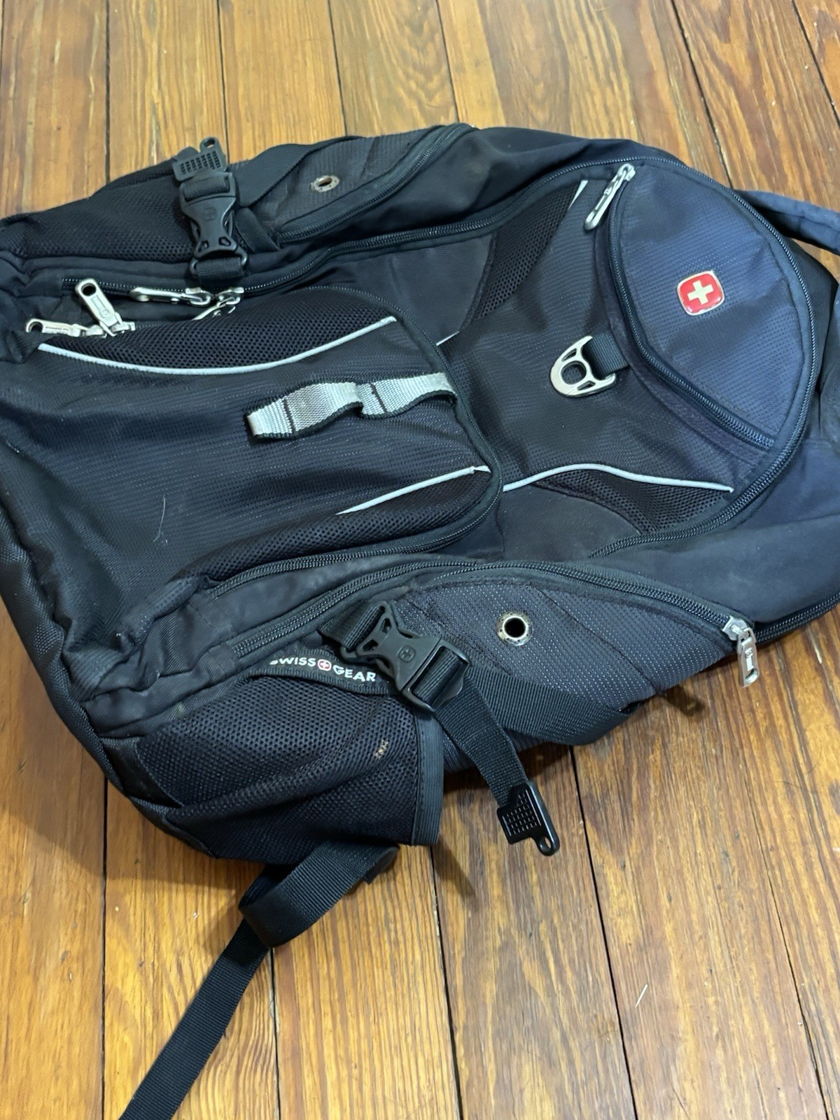 Swiss Gear Airflow Laptop Tablet Backpack Black Great Condition