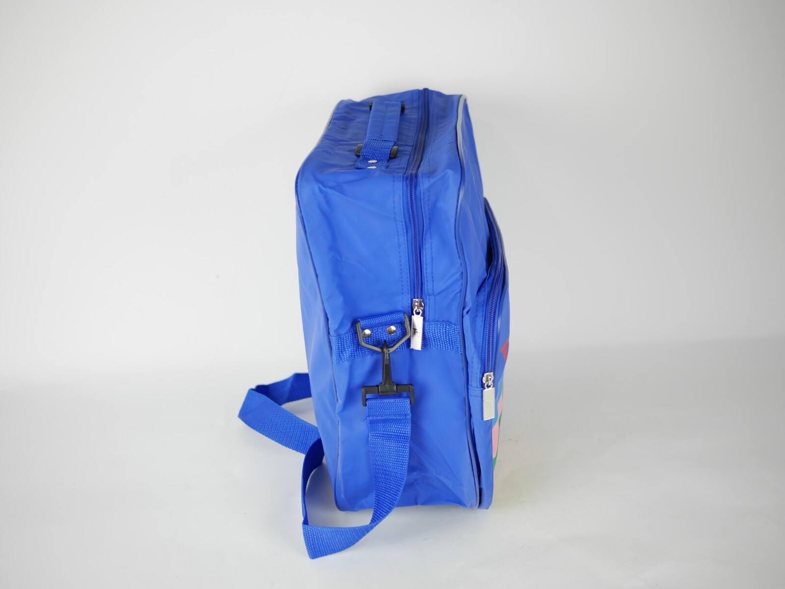 Vtg TRAFALGAR Blue & rainbow nylon Messenger Travel Bag Overnight 13.5″x12.5″