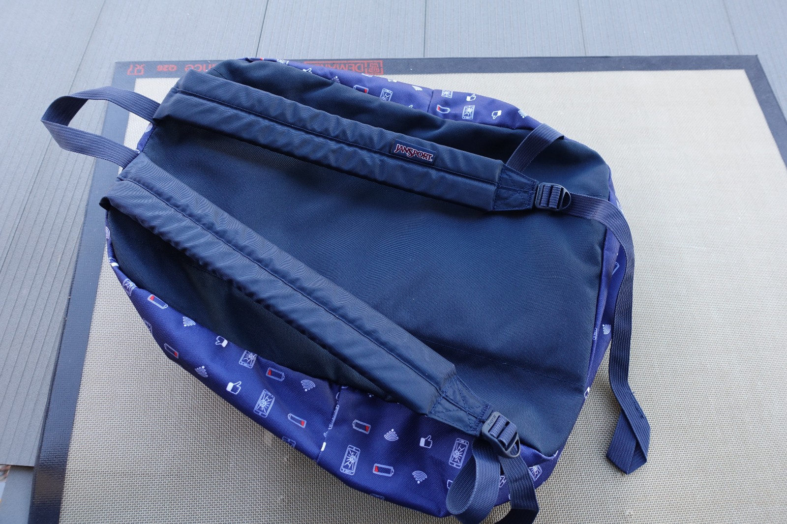 JanSport Superbreak Backpack JS00T501