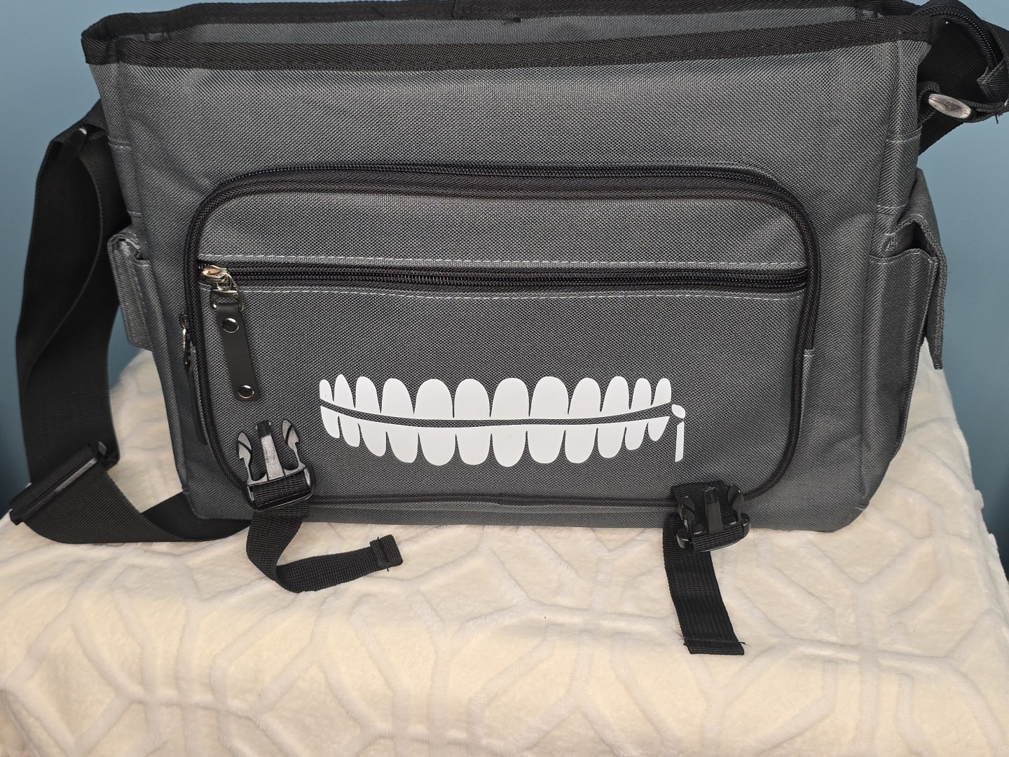Anime Tokyo Ghoul Shoulder Bag Attack on Titan Messenger Satchel School Bag