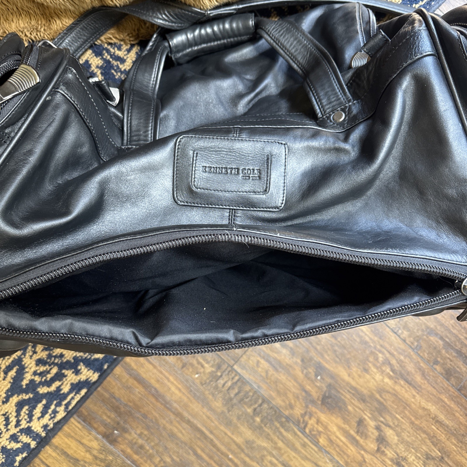 Kenneth Cole Reaction New York Leather 24″ X 12″ Large Duffle Bag