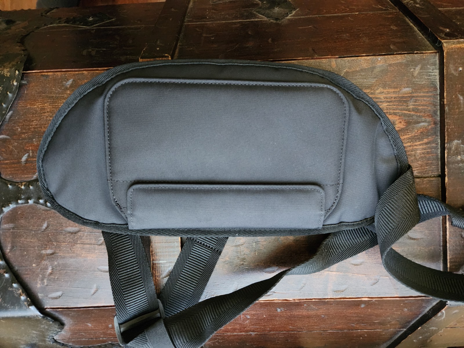 SLNT Essentials Medium Plus Sized Faraday Sling Bag