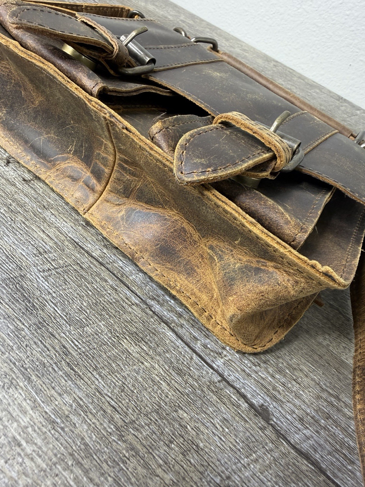 Leather crossbody bag messenger satchel bag 8 inch for men/women Distressed -New