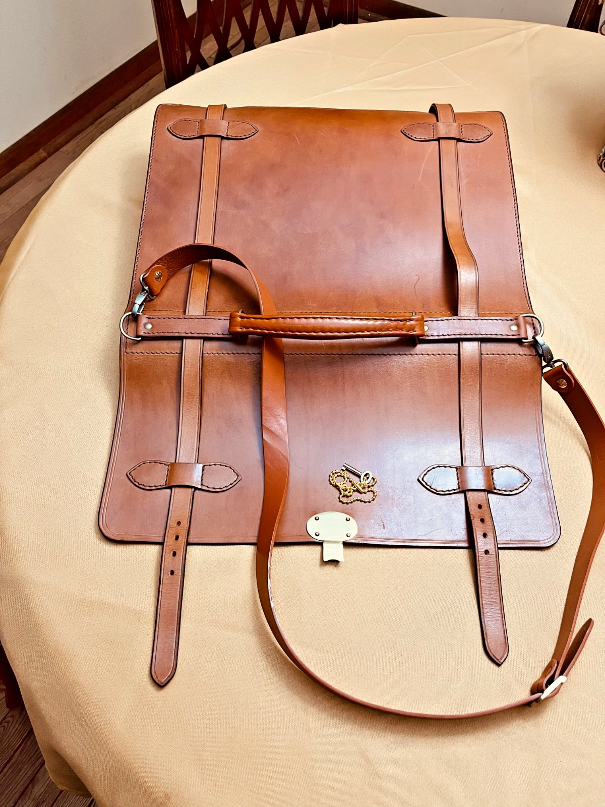 MACKENZIE “OFFICERS” Tan Bridle Leather Briefcase / Messenger Bag – SCOTLAND
