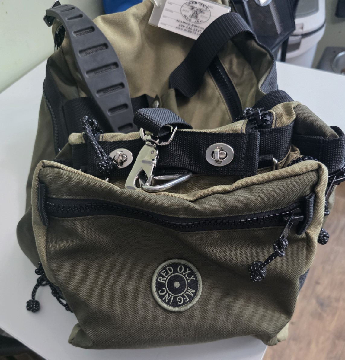 Red Oxx Safari-Beanos Bag PR5 – Olive Green- Medium Duffel with Claw Strap – USA