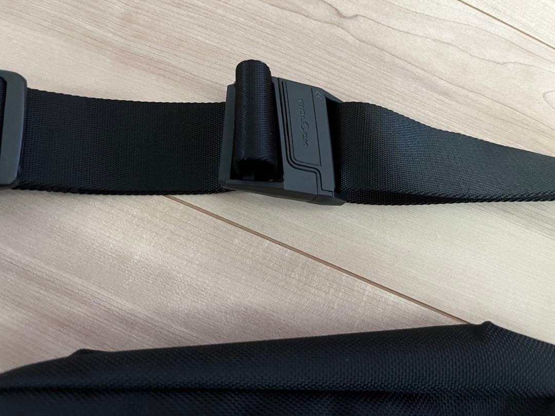 AER Sling 2 ’s Sling Pouch Crossbody Bag