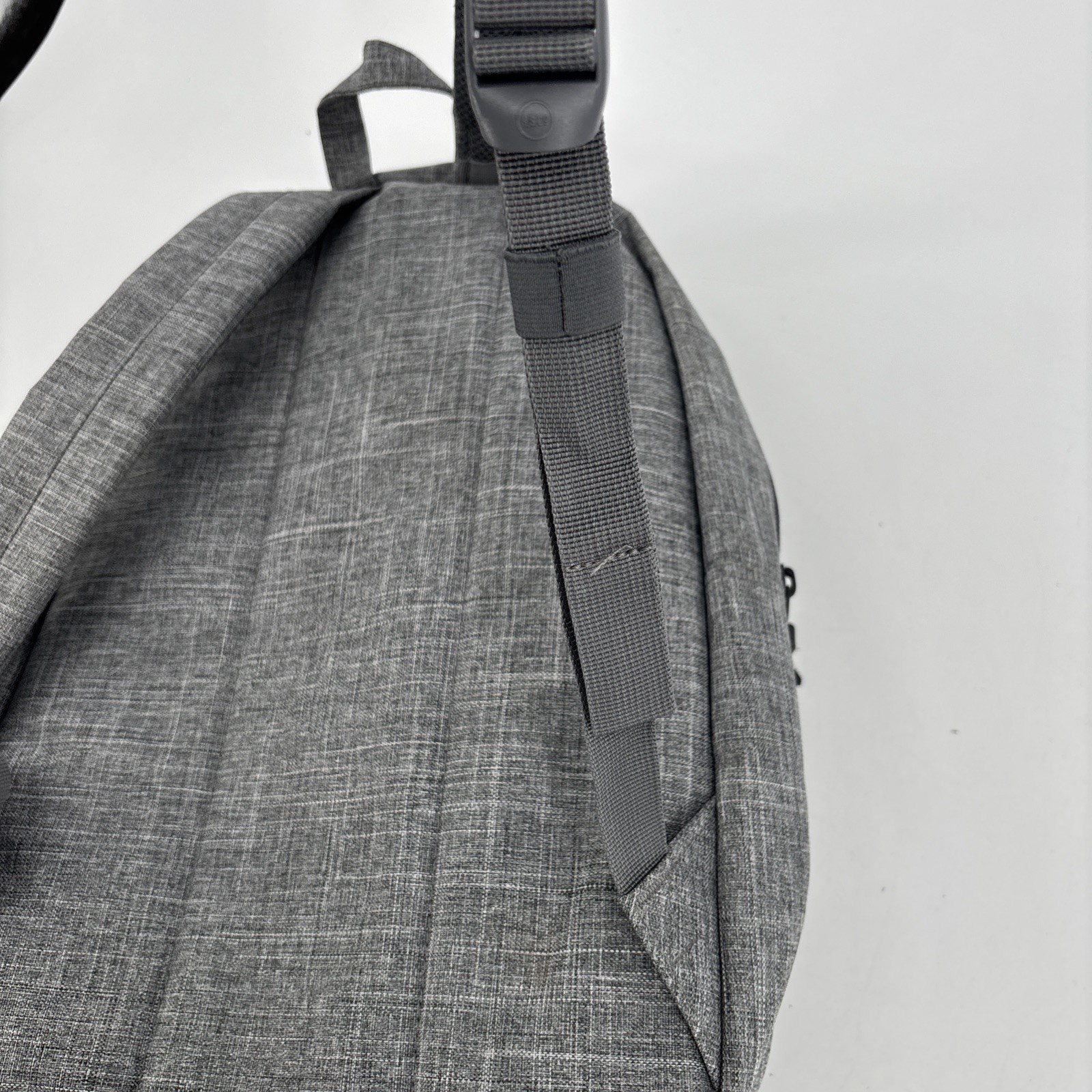 Genuine Herschel Settlement Backpack Raven Crosshatch Classic 23L Gray