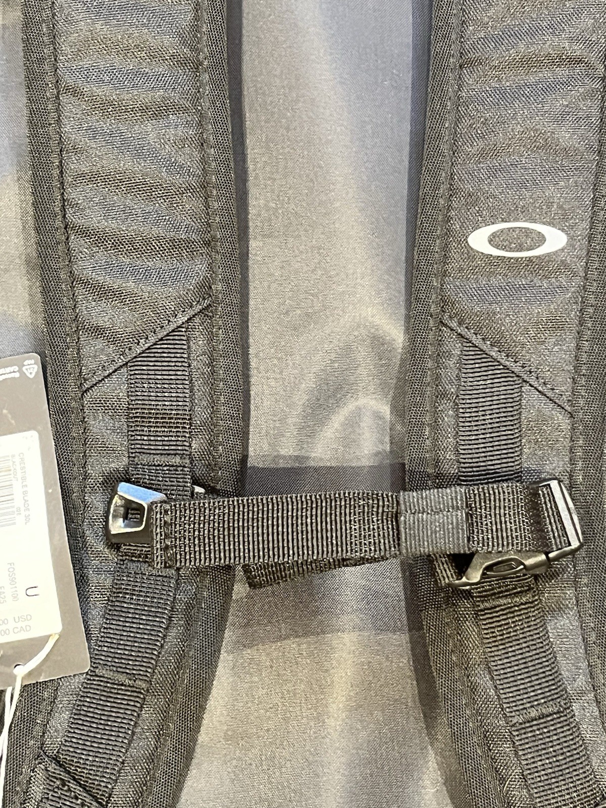 Oakley Crestible Blade 30L Backpack – Black New With Tags